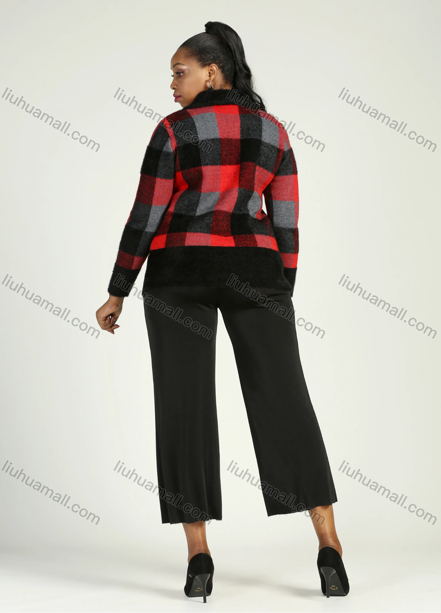 Wholesale Women's Button Front Plaid Collared Casual Knitted Coat With Patch Pocket - Liuhuamall