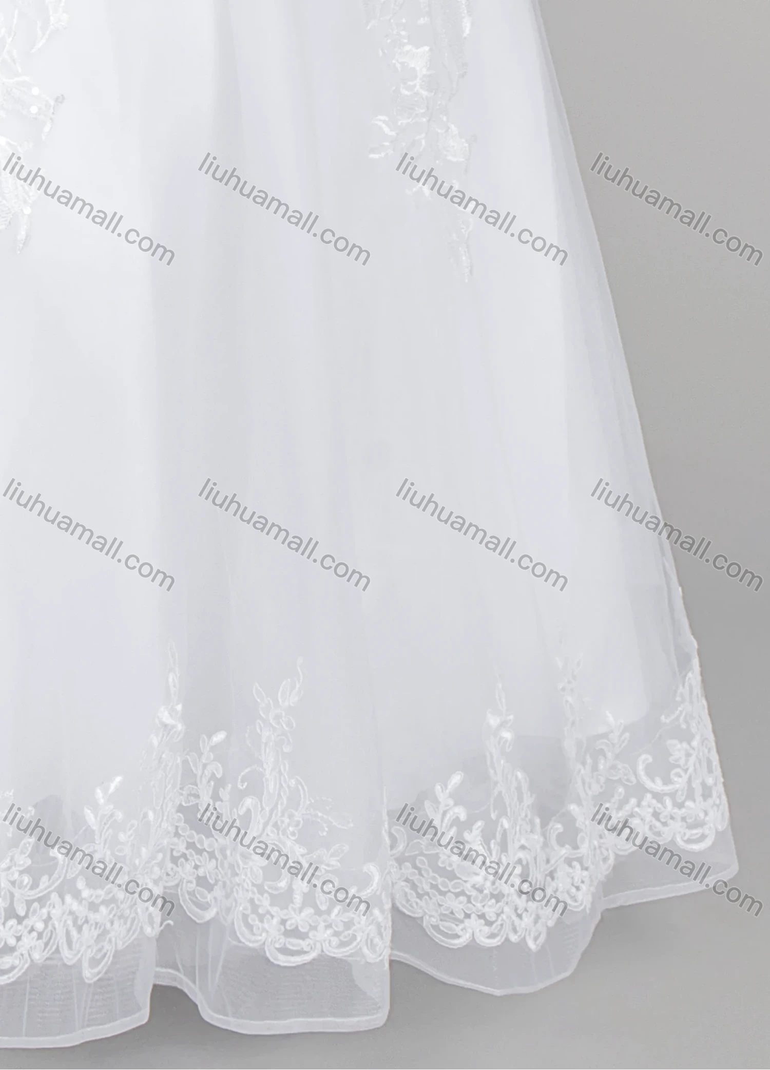 Wholesale Women's Glamorous Appliques Embroidery Sheer Mesh Bateau Neck Beaded Corset Bodice Classic Tulle Wedding Dress - Liuhuamall