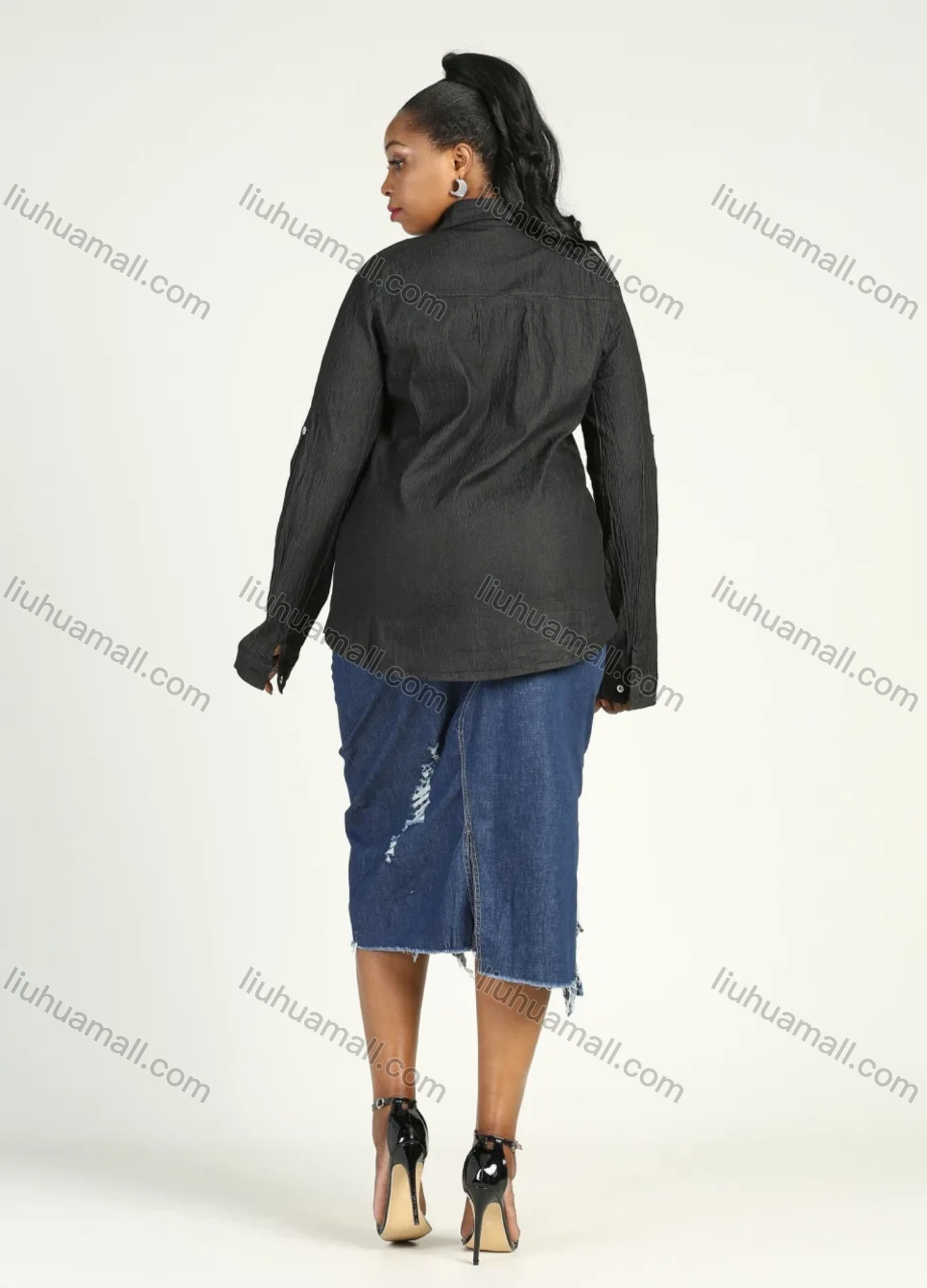 Wholesale Women's Plus Size Long Sleeve Button Down Flap Pockets Denim Casual Shirt - Liuhuamall