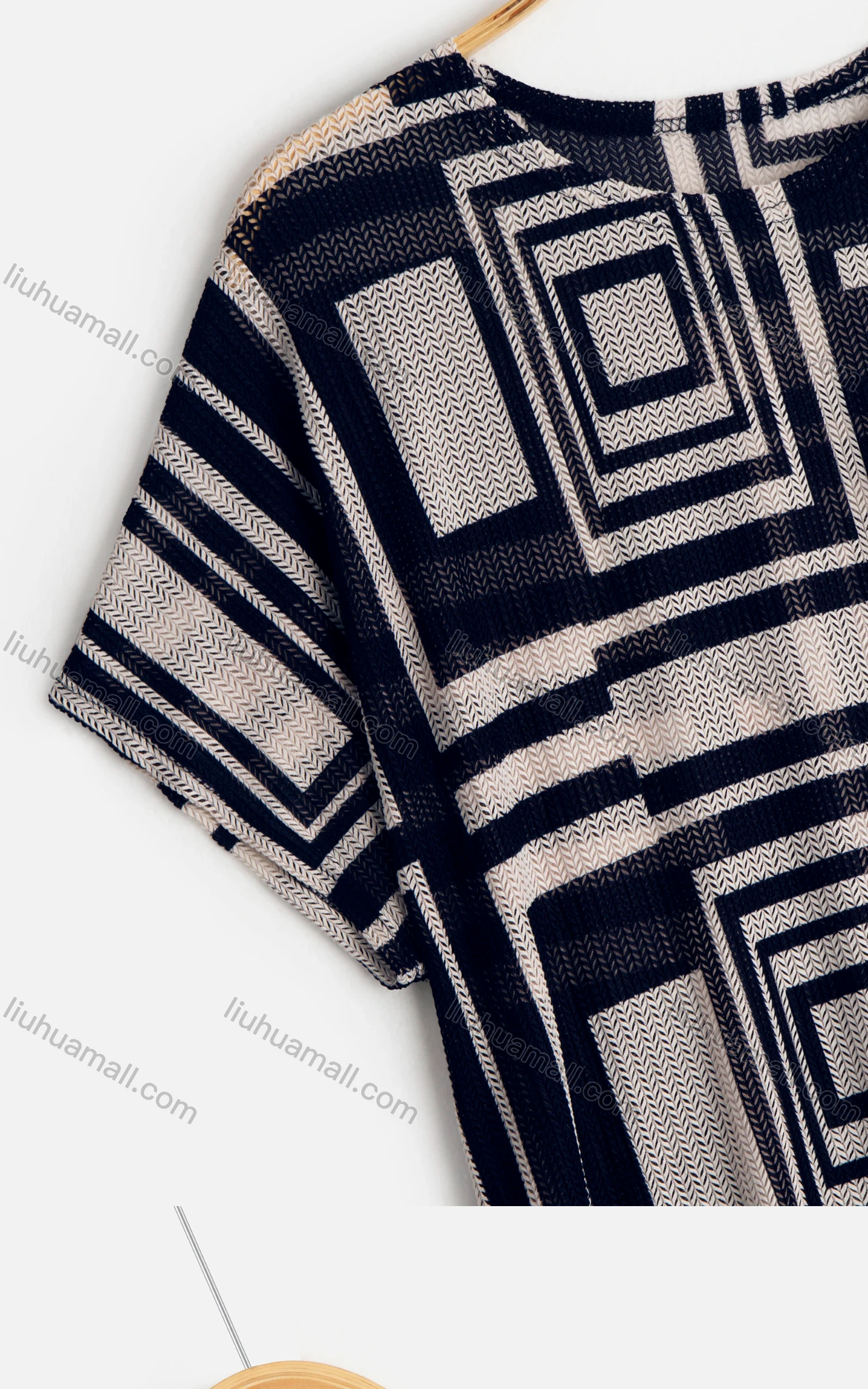 Wholesale Women's Causal Geo Print Round Neck Short Sleeve Knit Top - Liuhuamall