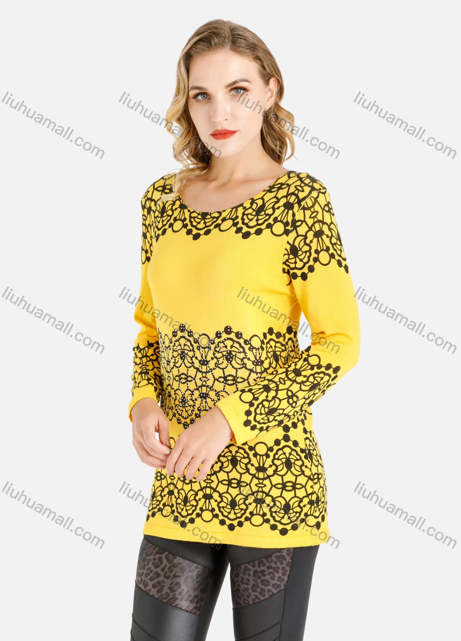 Wholesale Women's Round Neck Rhinestone Tribal Print Long Sleeve Casual Knit Top - Liuhuamall