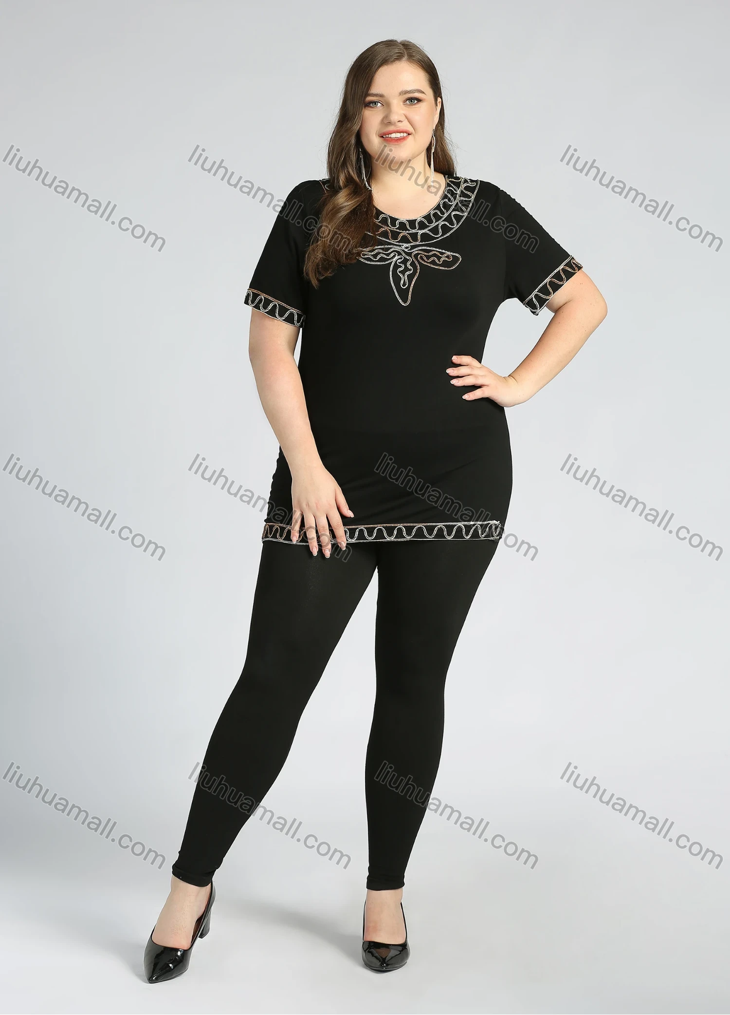 Wholesale Women's Plus Size Round Neck Short Sleeve Embroidery Casual Top - Liuhuamall