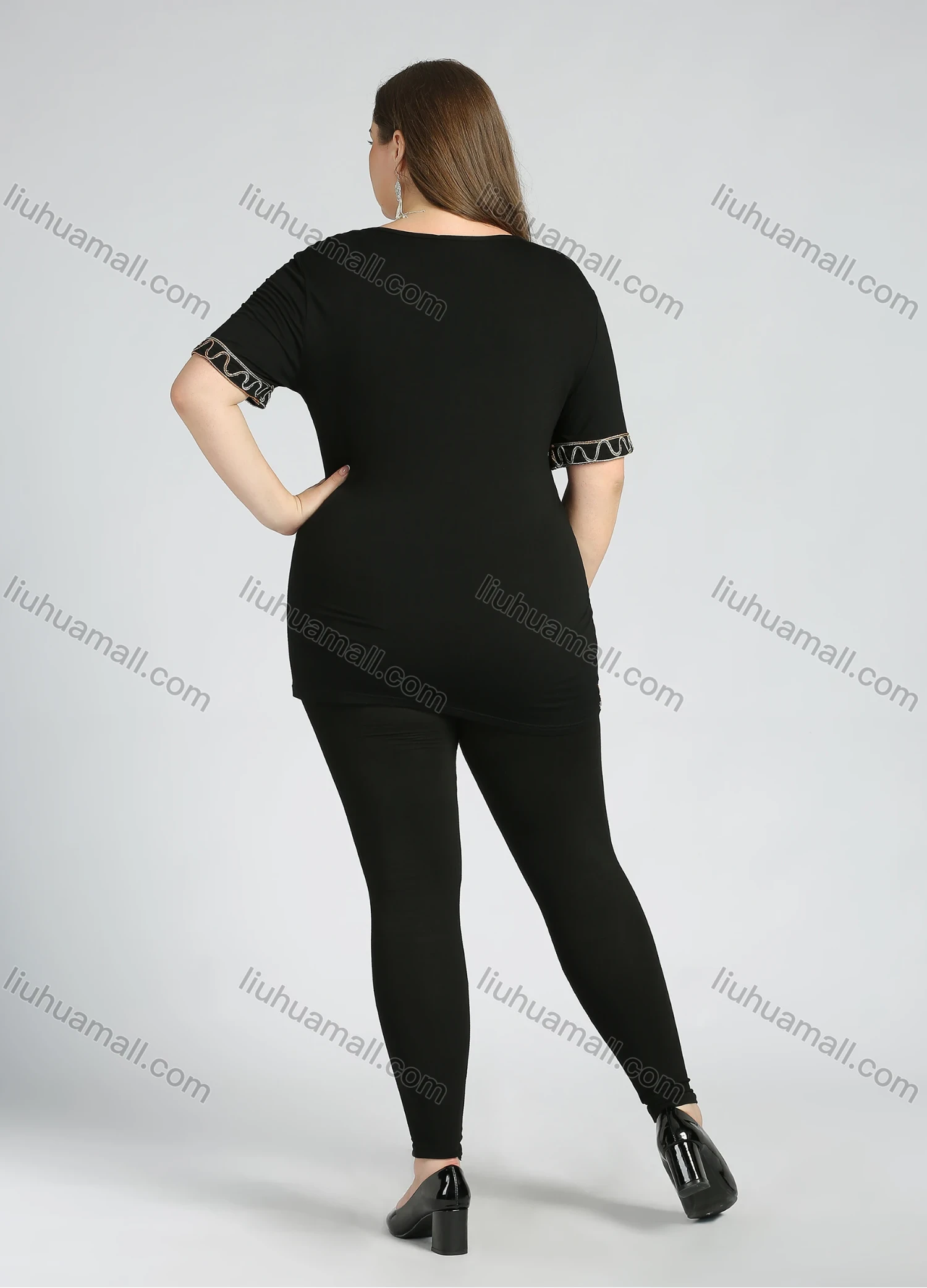 Wholesale Women's Plus Size Round Neck Short Sleeve Embroidery Casual Top - Liuhuamall