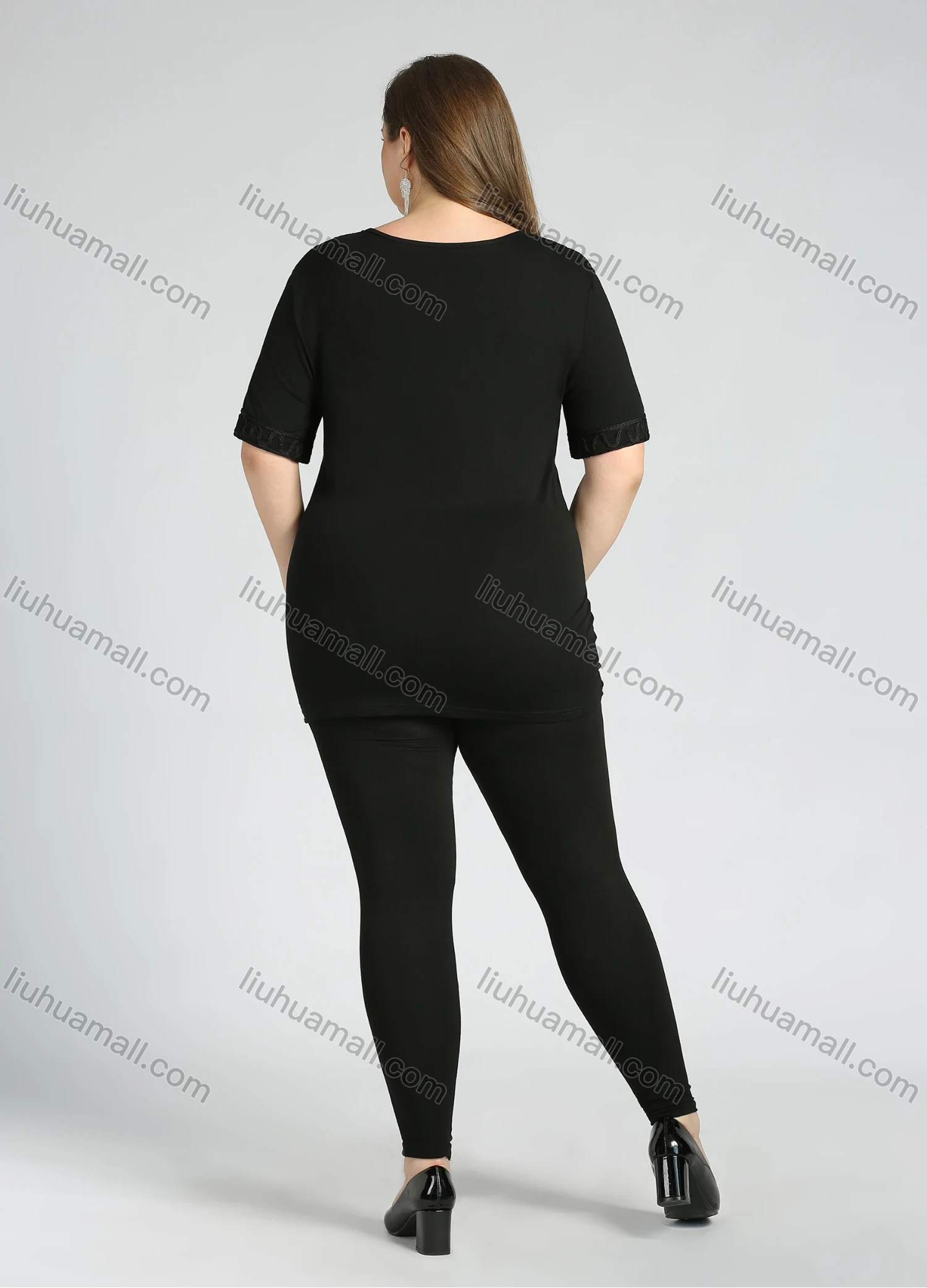 Wholesale Women's Plus Size Round Neck Short Sleeve Embroidery Casual Top - Liuhuamall