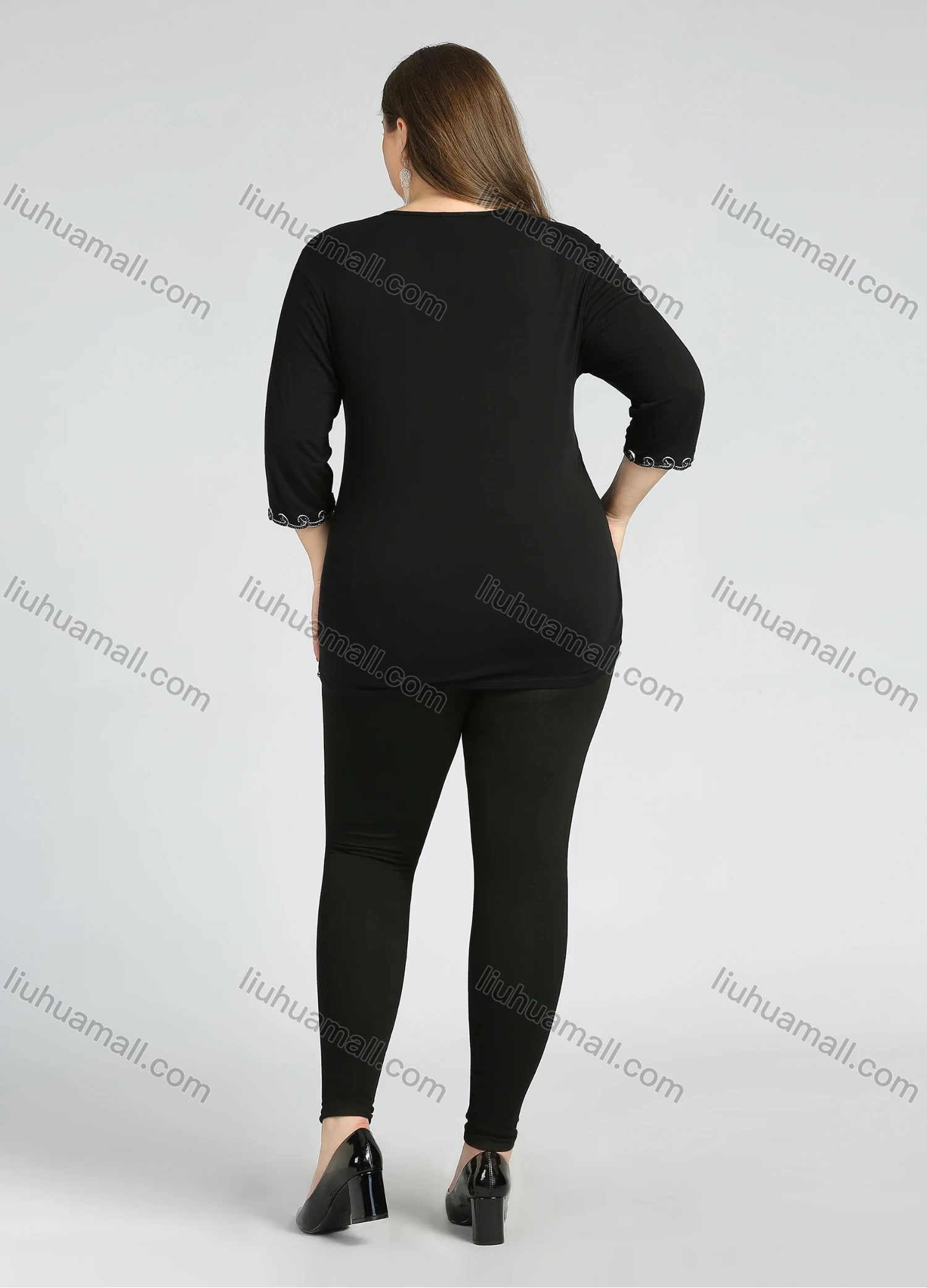 Wholesale Women's Plus Size Round Neck Short Sleeve Embroidery Casual Top - Liuhuamall