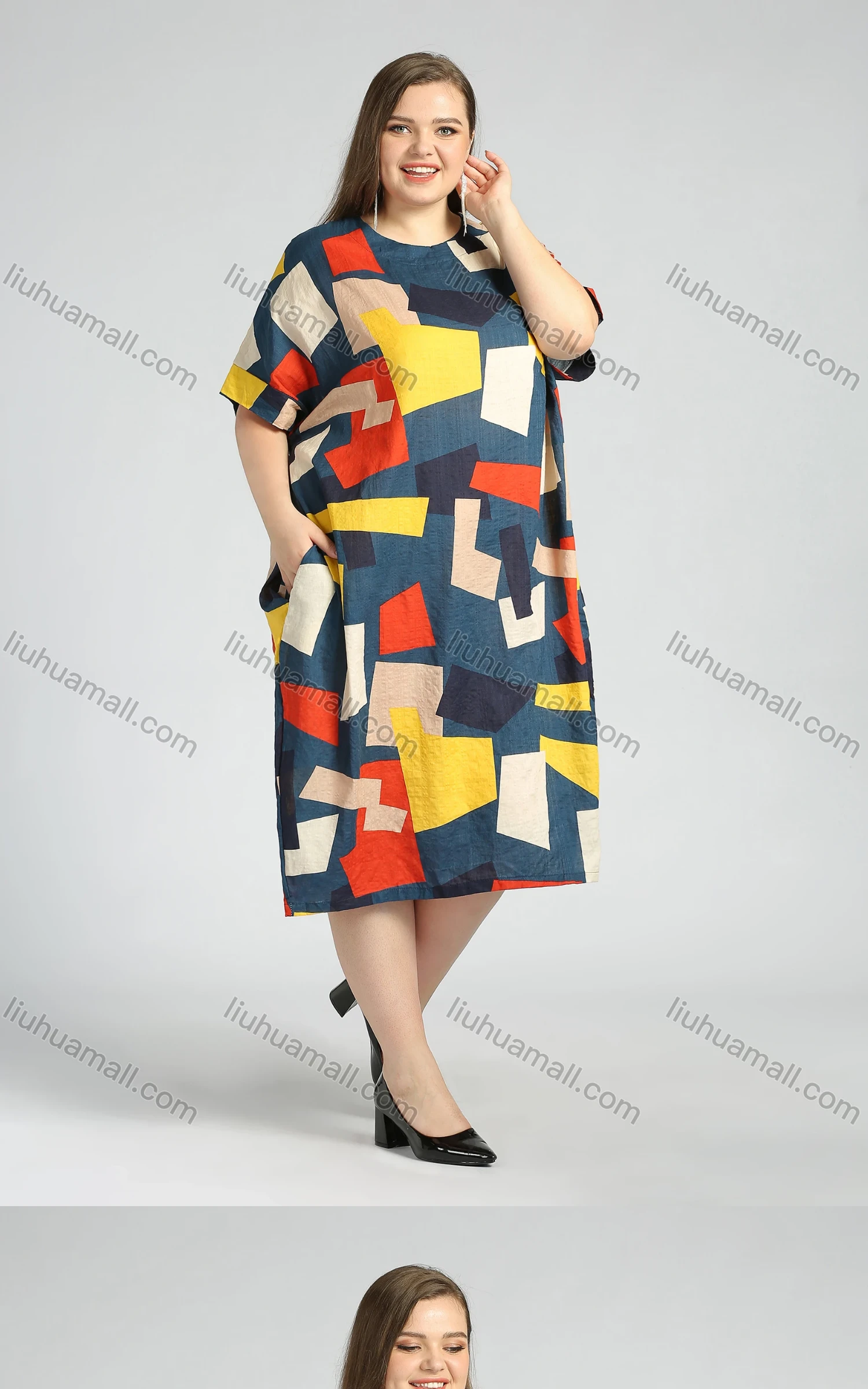 Wholesale Women's Round Neck Short Sleeve Allover Geo Print Plus Midi Dress - Liuhuamall