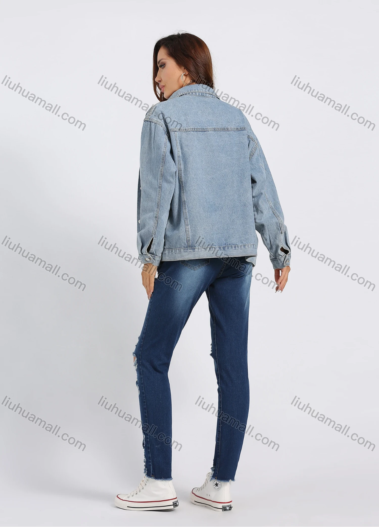 Wholesale Women's Graphic Boy Friend Loose Fit Label Drop Shoulder Flap Pockets Button Front Denim Jacket - Liuhuamall