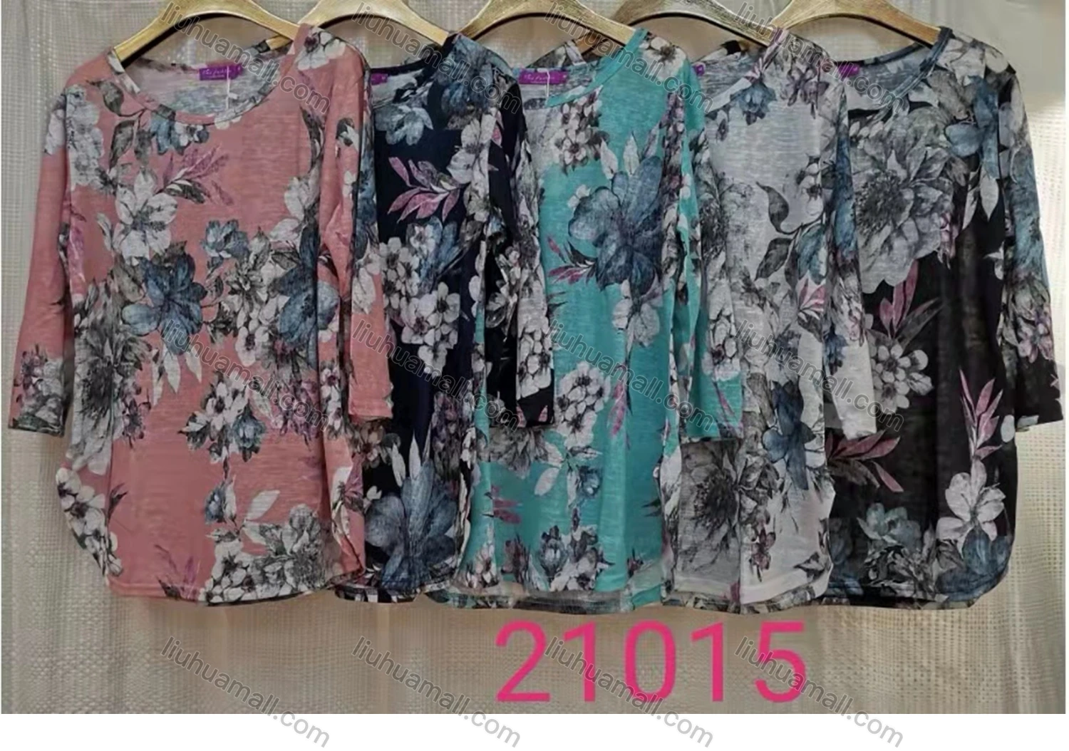 Wholesale Women's Round Neck 3/4 Sleeve Curved Hem Floral Print Blouse 21015# - Liuhuamall