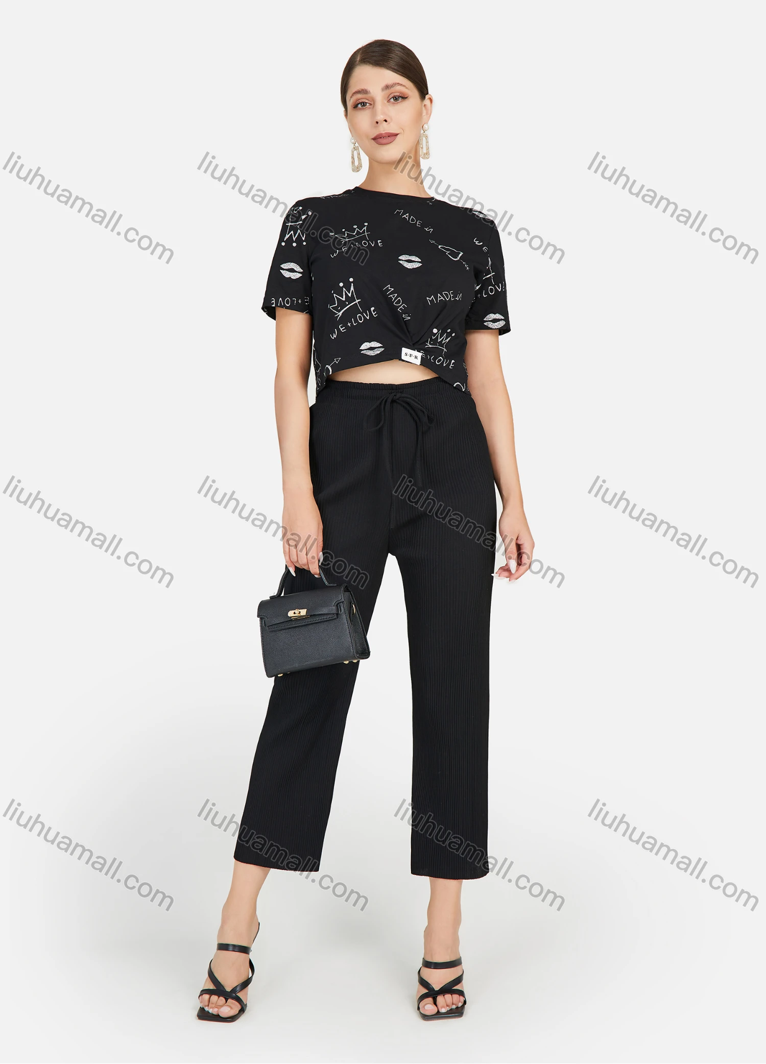 Wholesale Women's Graffiti Print Mock Neck Crop Top With High Waist Cropped Pants 2 Piece Set - Liuhuamall