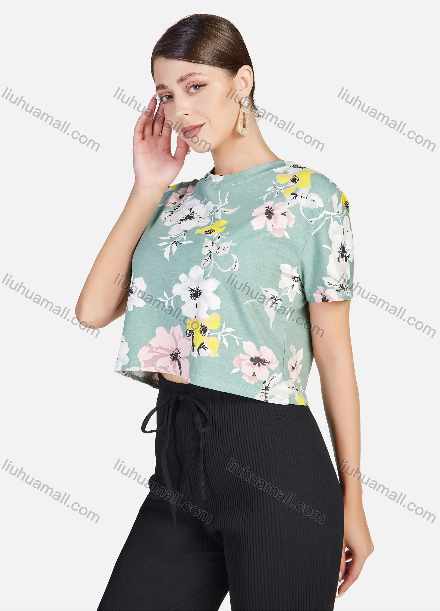 Wholesale Women's Floral Print Mock Neck Short Sleeve Crop T-Shirt - Liuhuamall