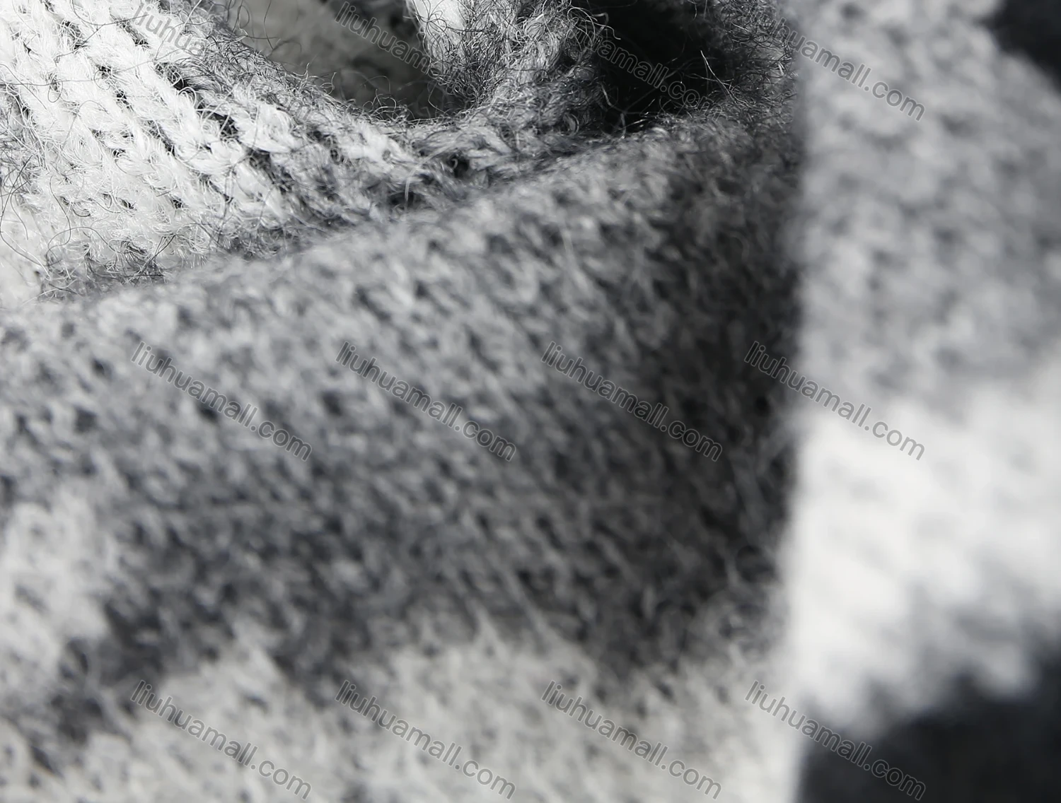 Wholesale Men's Landscape Pattern Round Neck Long Sleeve Thermal Sweater - Liuhuamall