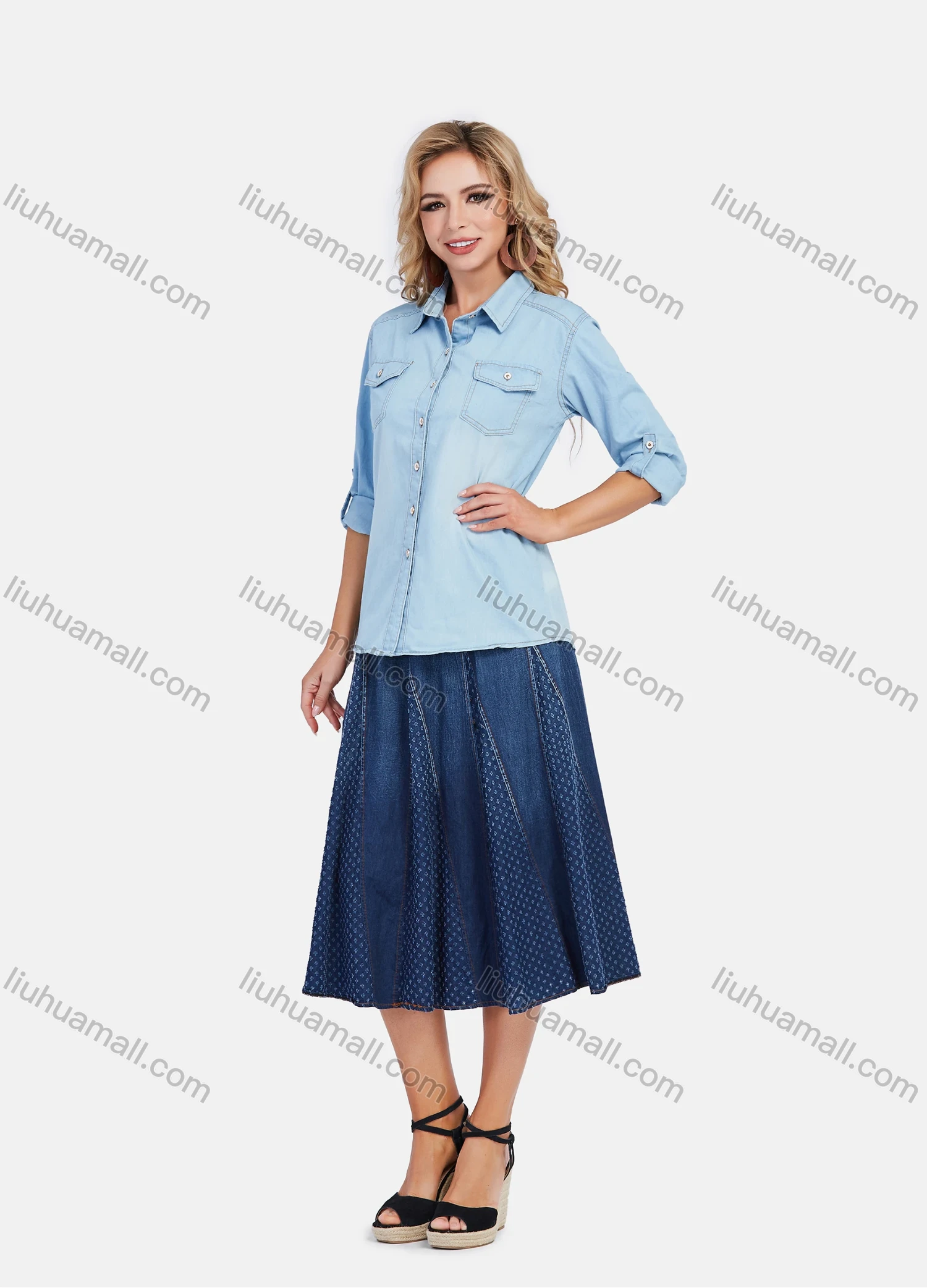 Wholesale Women's Casual Long Sleeve Button Down Light Wash Denim Shirt With Flap Pockets - Liuhuamall