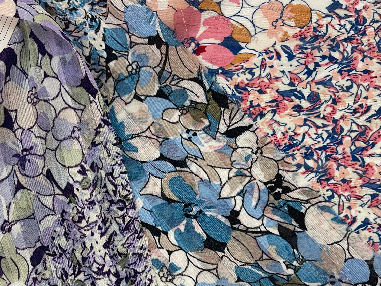 Wholesale Women's Elegant V Neck Ditsy Floral Flare Sleeve Curved Hem Shirt - Liuhuamall