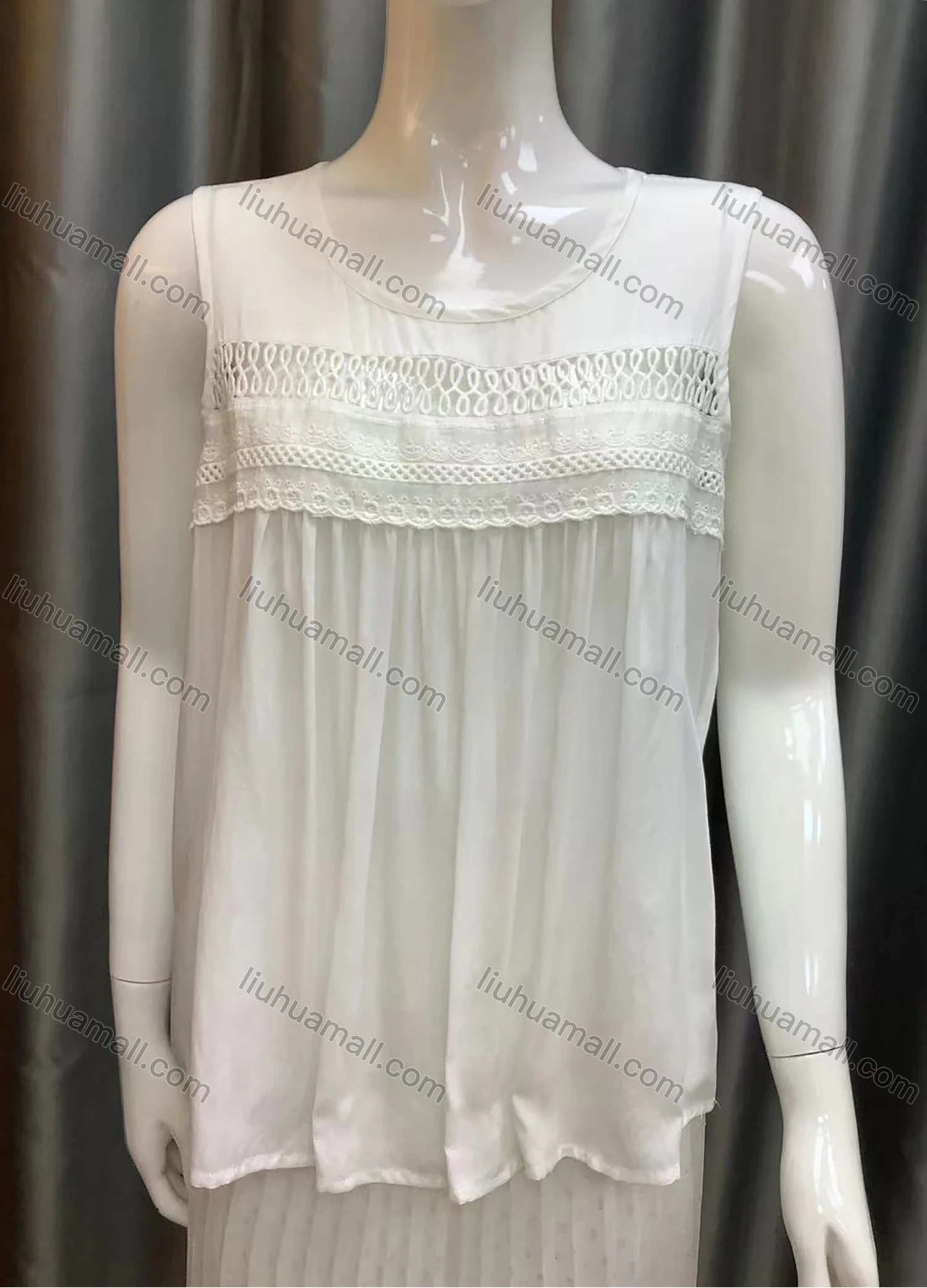 Wholesale Women's Scoop-neck Sleeveless Hollow Out Plain Embroidery Tank Top AT044# - Liuhuamall