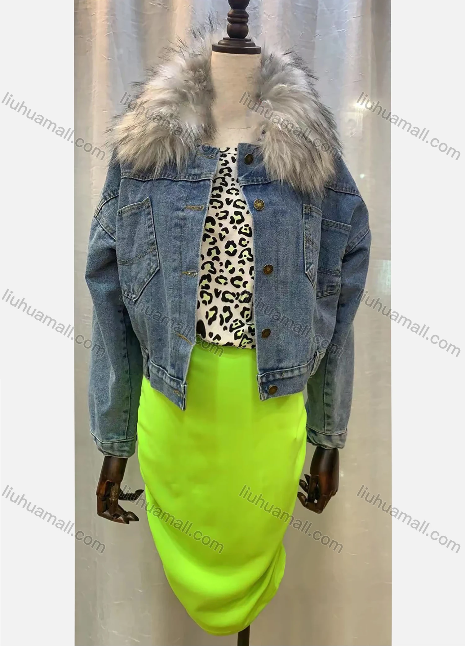 Wholesale Women's Fuzzy Faux Fur Collar Long-Sleeve Pockets Buttons Denim Jacket - Liuhuamall