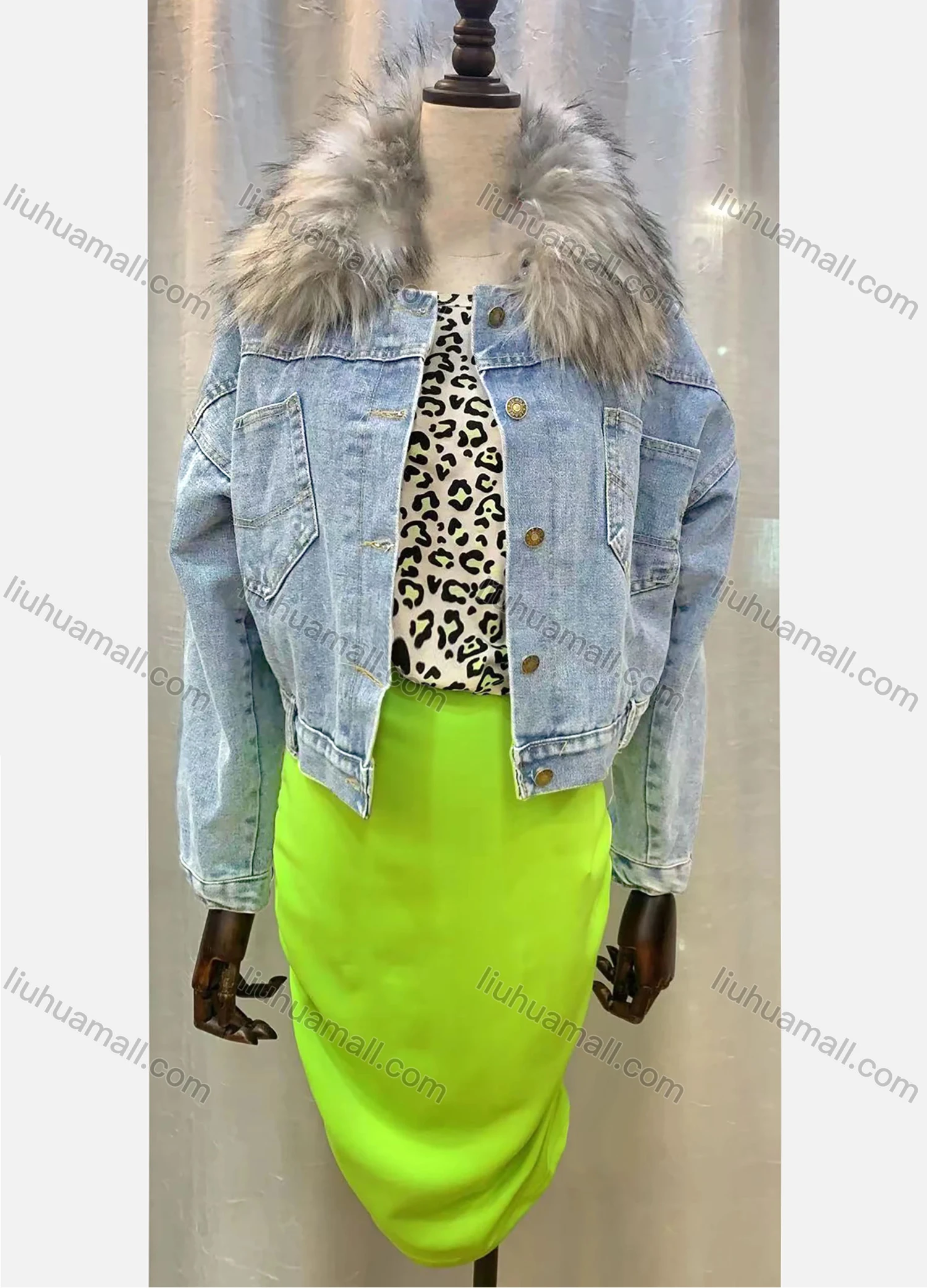 Wholesale Women's Fuzzy Faux Fur Collar Long-Sleeve Pockets Buttons Denim Jacket - Liuhuamall