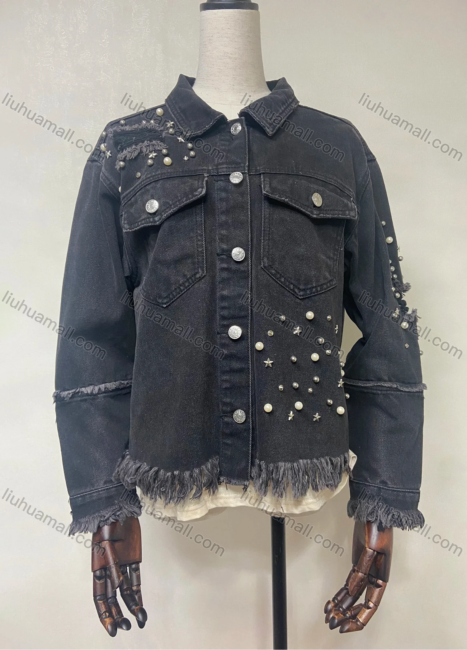 Wholesale Women's Fashion Button Down Pearl Star Decor Frayed Raw Hem Flap Pockets Denim Jacket - Liuhuamall