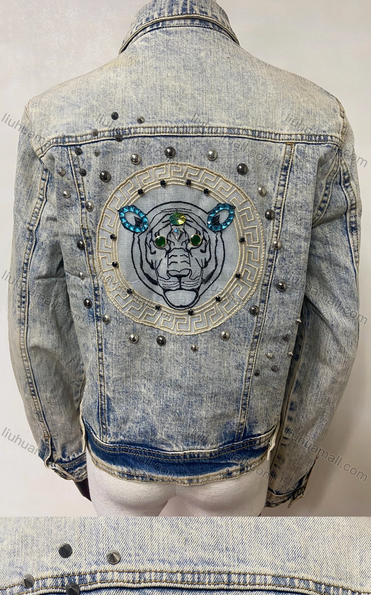 Wholesale Women's Casual Rhinestone Pearl Rivets Decor Tiger Embroidery Pockets Distressed Denim Jacket - Liuhuamall