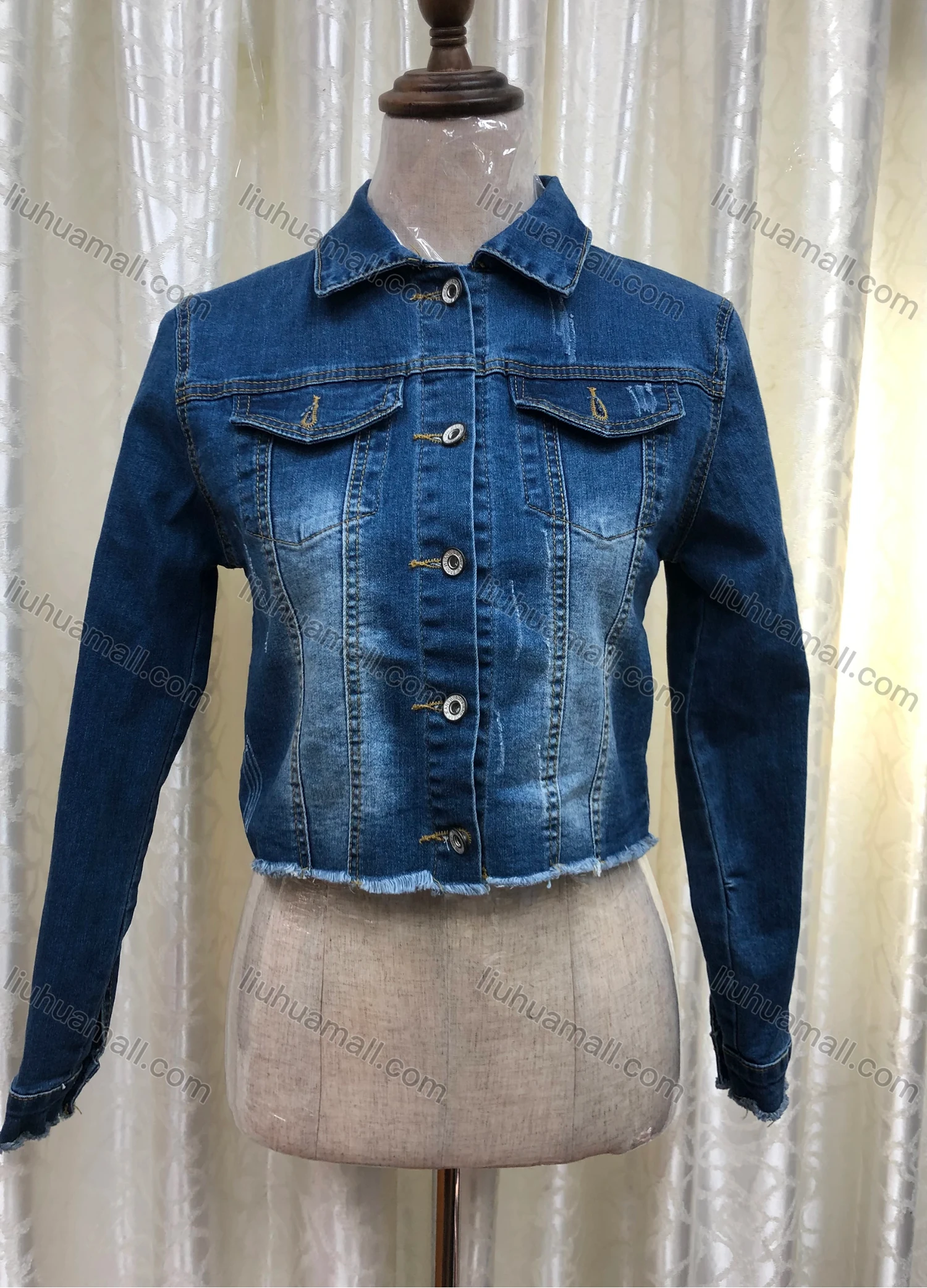 Wholesale Women's Casual Collared Long Sleeve Button Down Flap Pockets Distressed Frayed Raw Hem Crop Denim Jacket - Liuhuamall