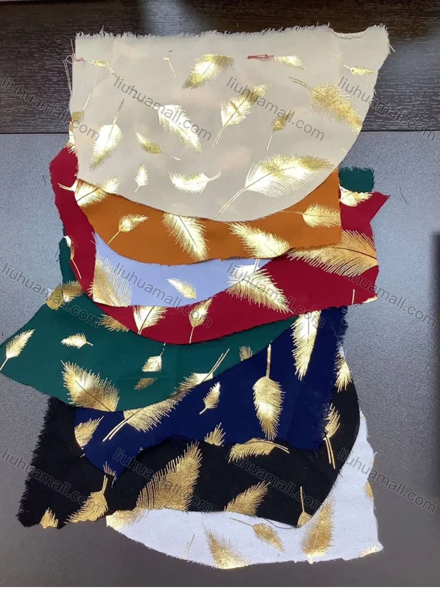 Wholesale Women's Casual Sleeveless Wrap V Neck Bronzed Feather Print Tank Tops AY110# - Liuhuamall