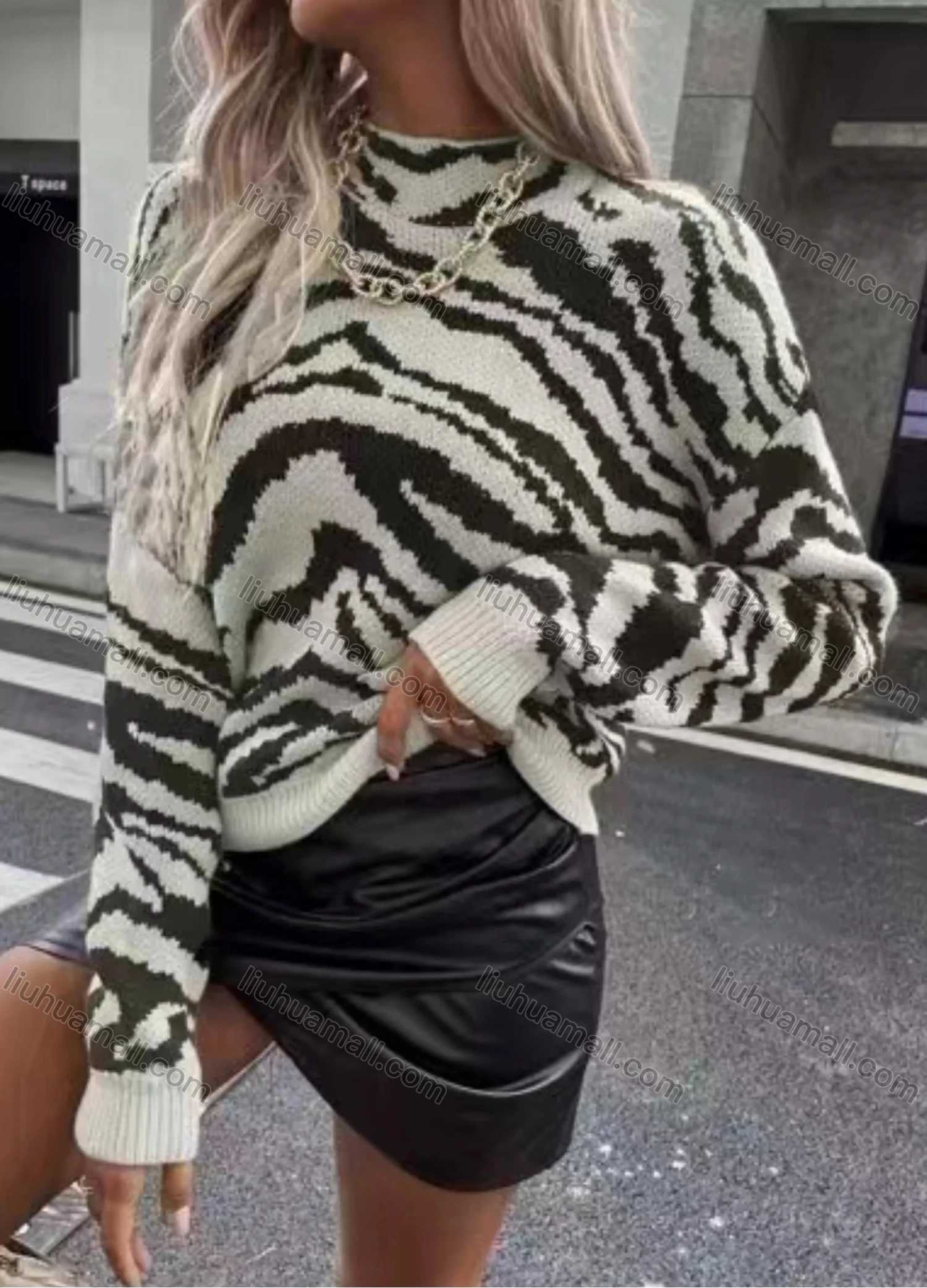 Wholesale Women's Mock Neck Zebra Print Pullover Sweater - Liuhuamall