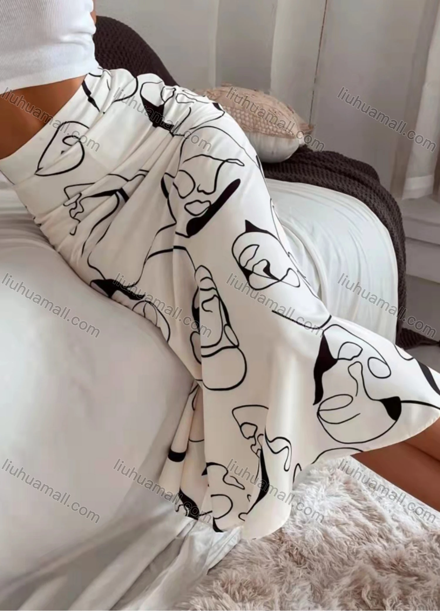 Wholesale Women's Casual Abstract Print Mermaid Midi Skirt AY252# - Liuhuamall