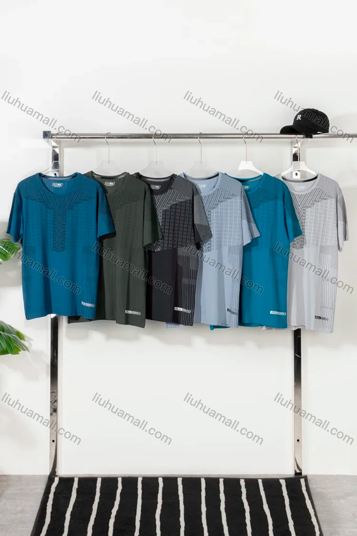 Wholesale Men's Athletic Short Sleeve Breathable Running T-shirts - Liuhuamall