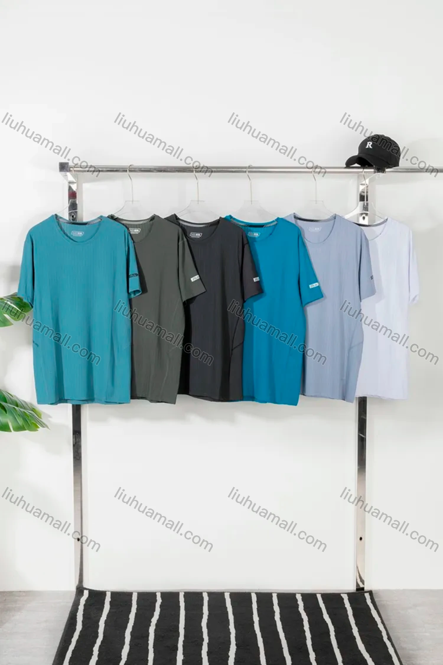 Wholesale Men's Athletic Short Sleeve Breathable Running T-shirts - Liuhuamall