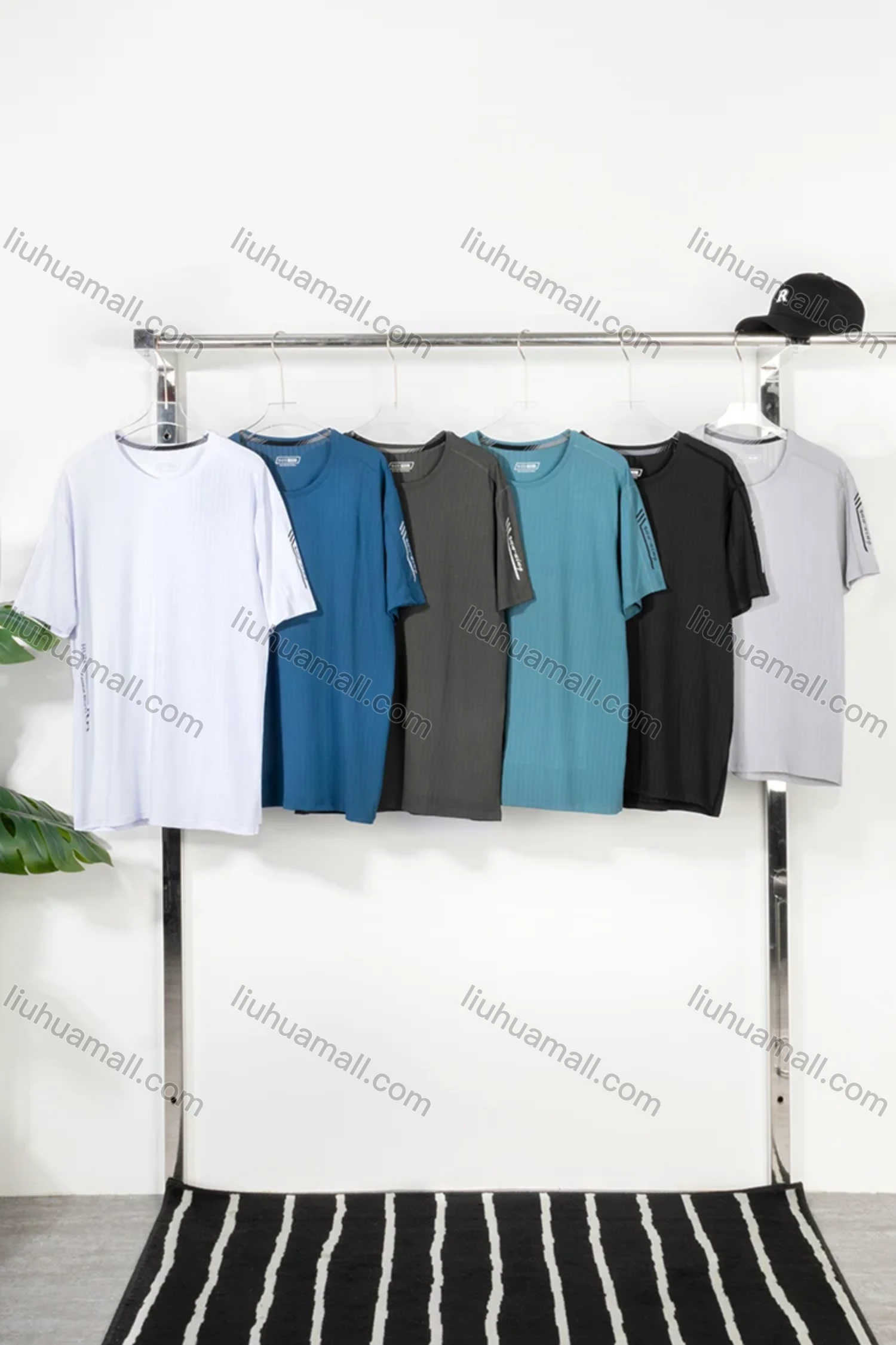 Wholesale Men's Athletic Short Sleeve Breathable Running T-shirts - Liuhuamall