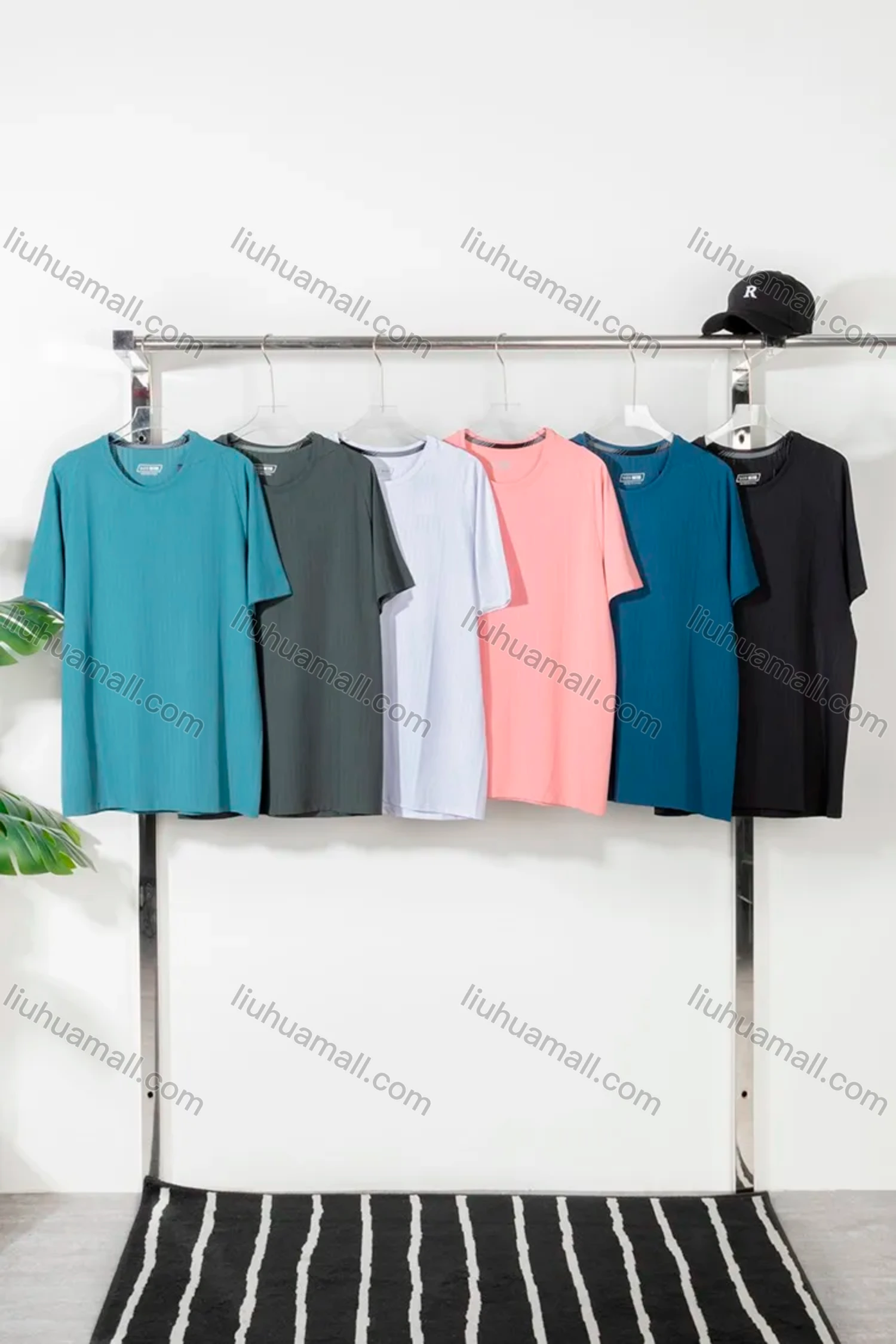 Wholesale Men's Athletic Short Sleeve Breathable Running T-shirts - Liuhuamall