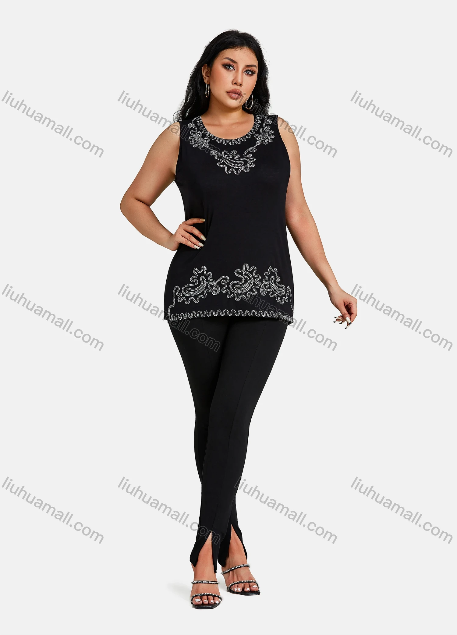 Wholesale Women's Plus Size Floral Embroidery Round Neck Sleeveless Tank Top - Liuhuamall