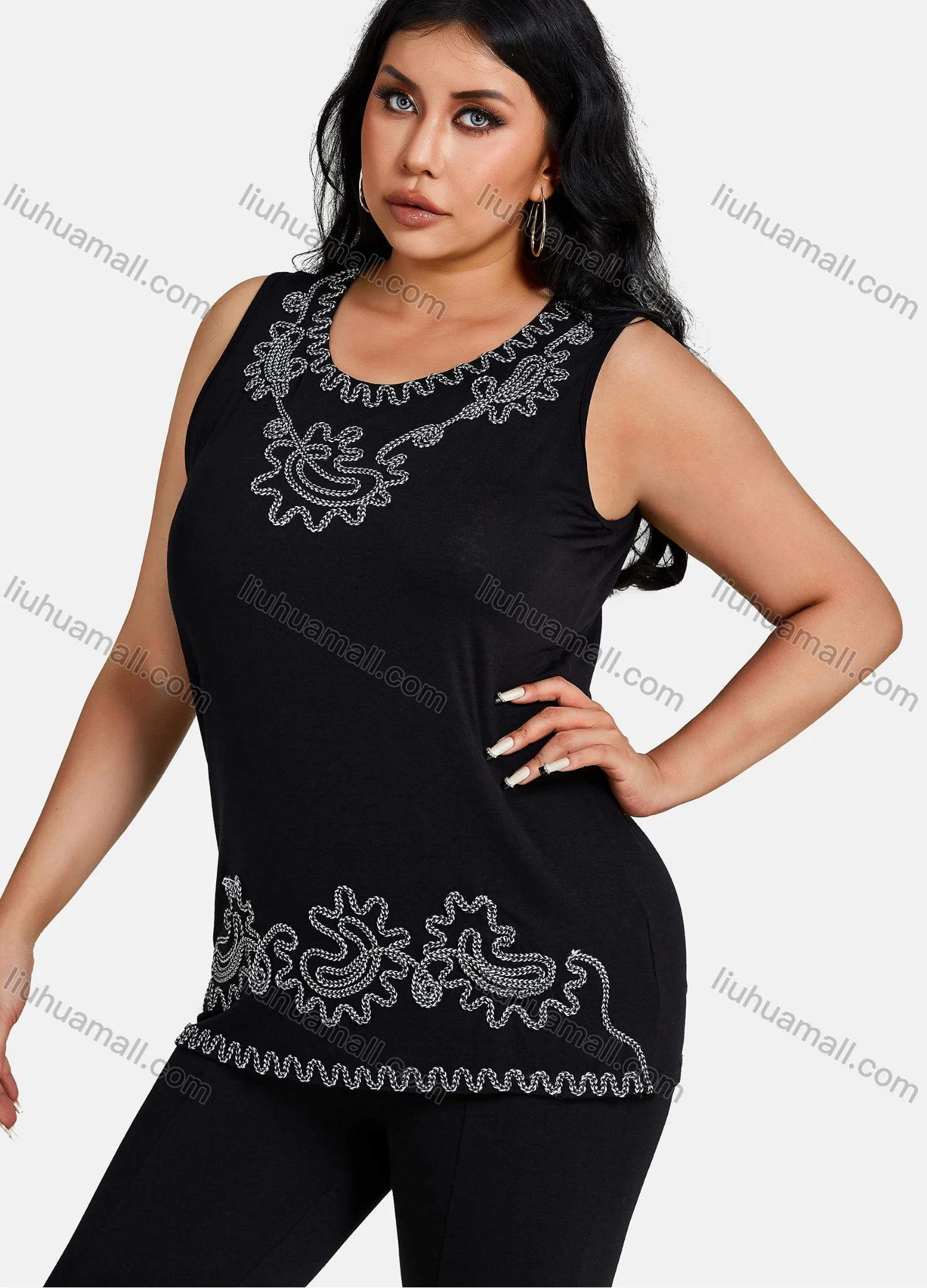 Wholesale Women's Plus Size Floral Embroidery Round Neck Sleeveless Tank Top - Liuhuamall
