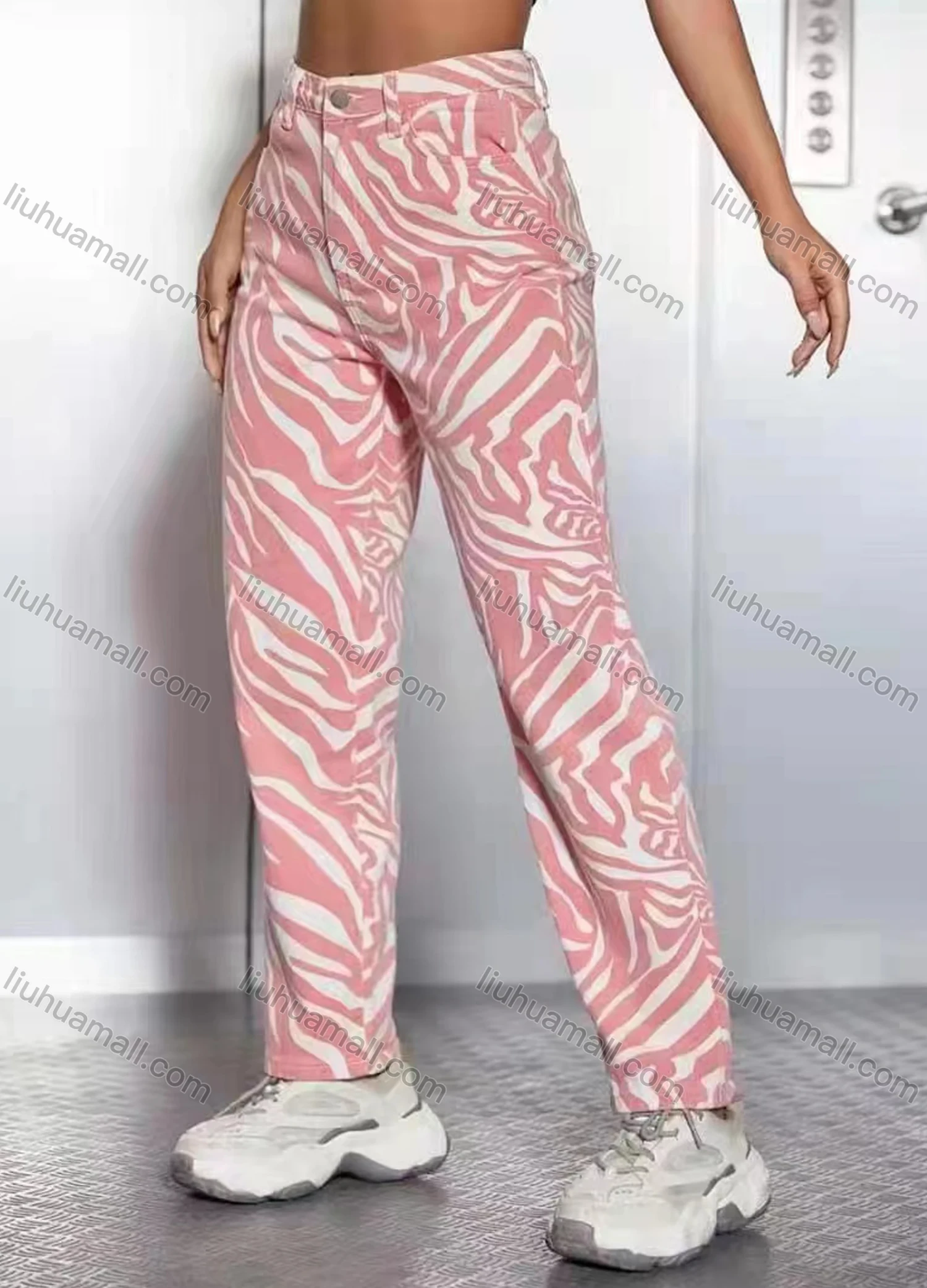 Wholesale Women's Casual Zebra Stripe Button Closure Dual Pockets Ankle Length Pant - Liuhuamall