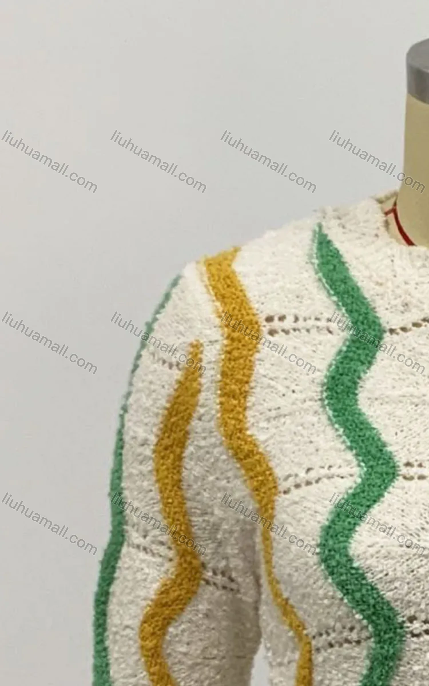 Wholesale Women's Round Neck Long Sleeve Multi-color Wave Print Crop Pullover Sweater - Liuhuamall