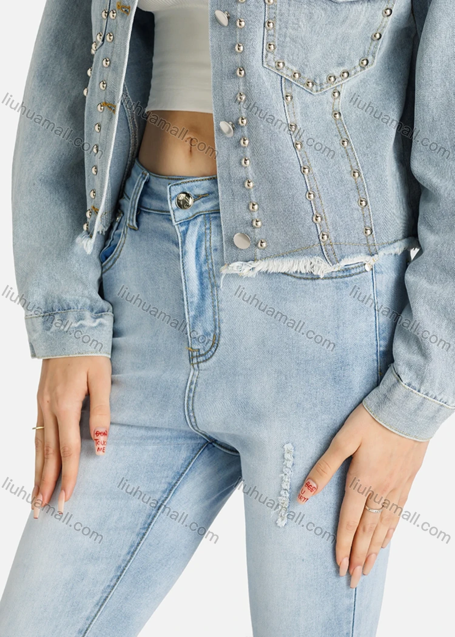 Wholesale Women's Fashion Plain Button Down Rivets Decor Flap Pockets Frayed Raw Hem Denim Jacket - Liuhuamall