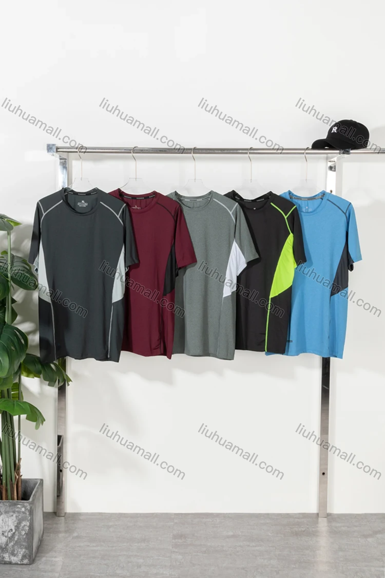 Wholesale Men's Sporty Crew Neck Short Sleeve Striped T-Shirt - Liuhuamall