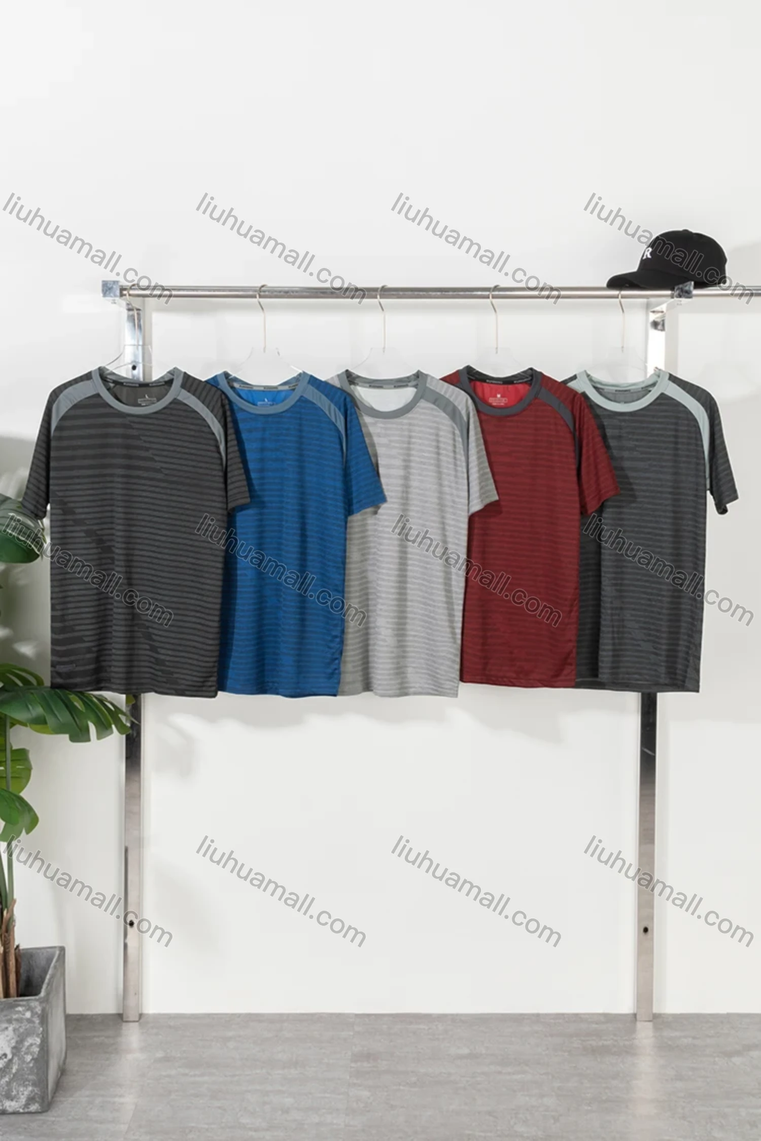 Wholesale Men's Sporty Crew Neck Short Sleeve Striped T-Shirt - Liuhuamall