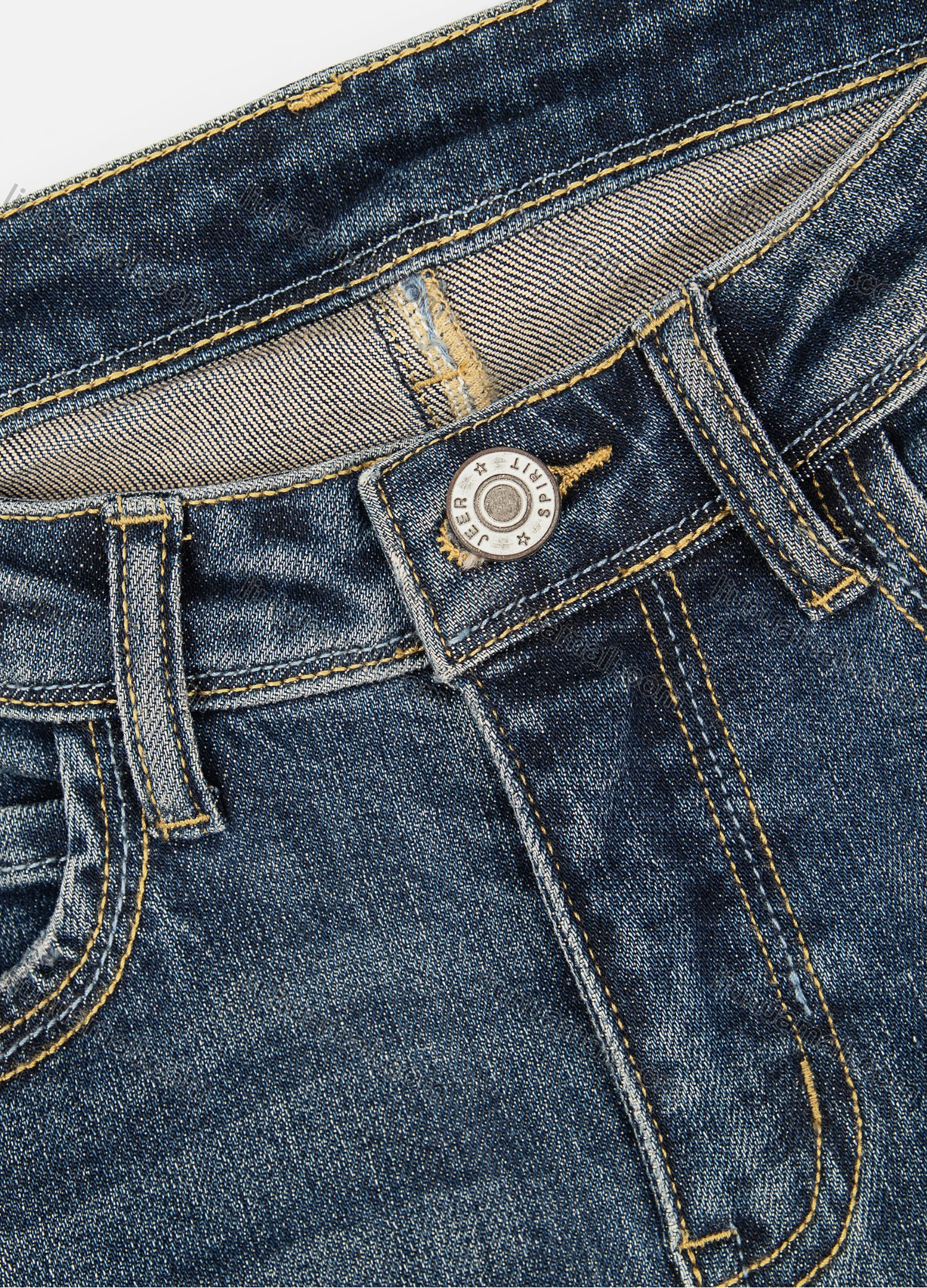 Wholesale Women's Casual Plain Distressed Ripped Notched Hem Straight Leg Wash Ankle Jeans - Liuhuamall