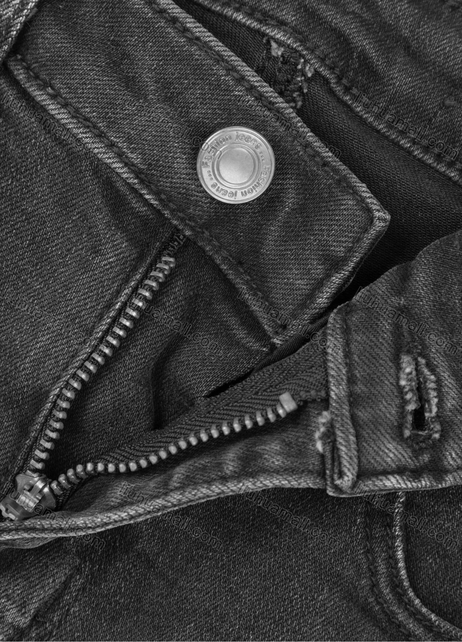 Wholesale Women's Casual Plain Frayed Raw Hem Ripped Straight Leg Wash Ankle Jeans - Liuhuamall