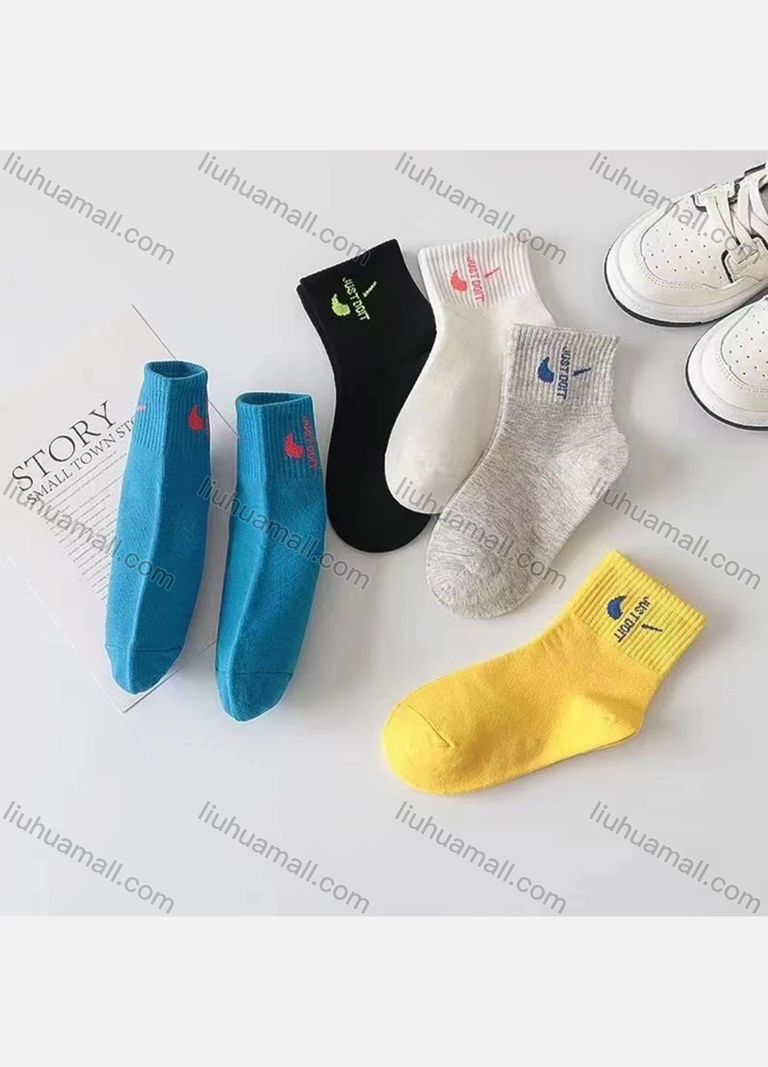 Wholesale Kid's Graphics Cotton Socks - Liuhuamall