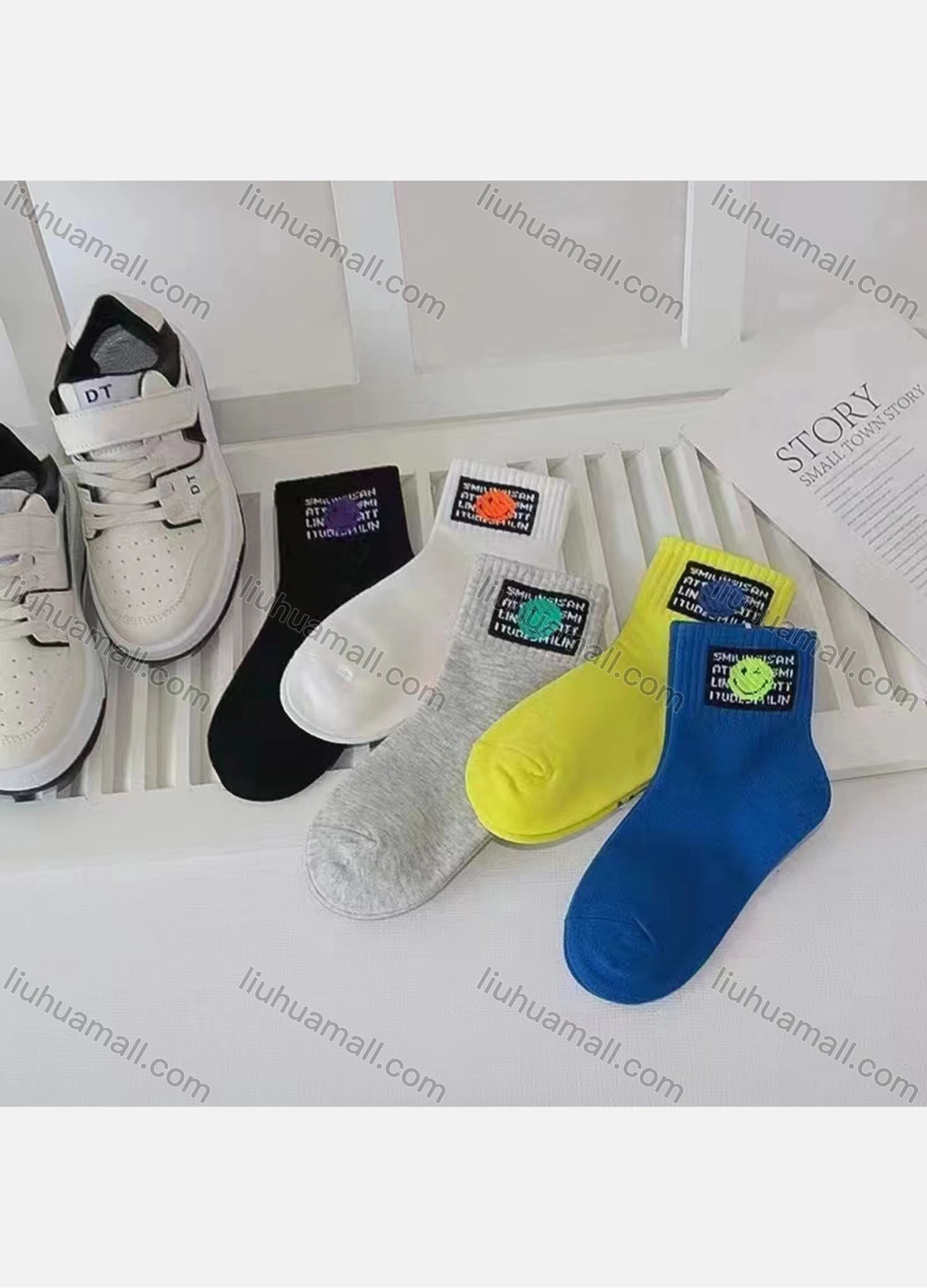 Wholesale Kid's Smile Face Print Cotton Socks - Liuhuamall