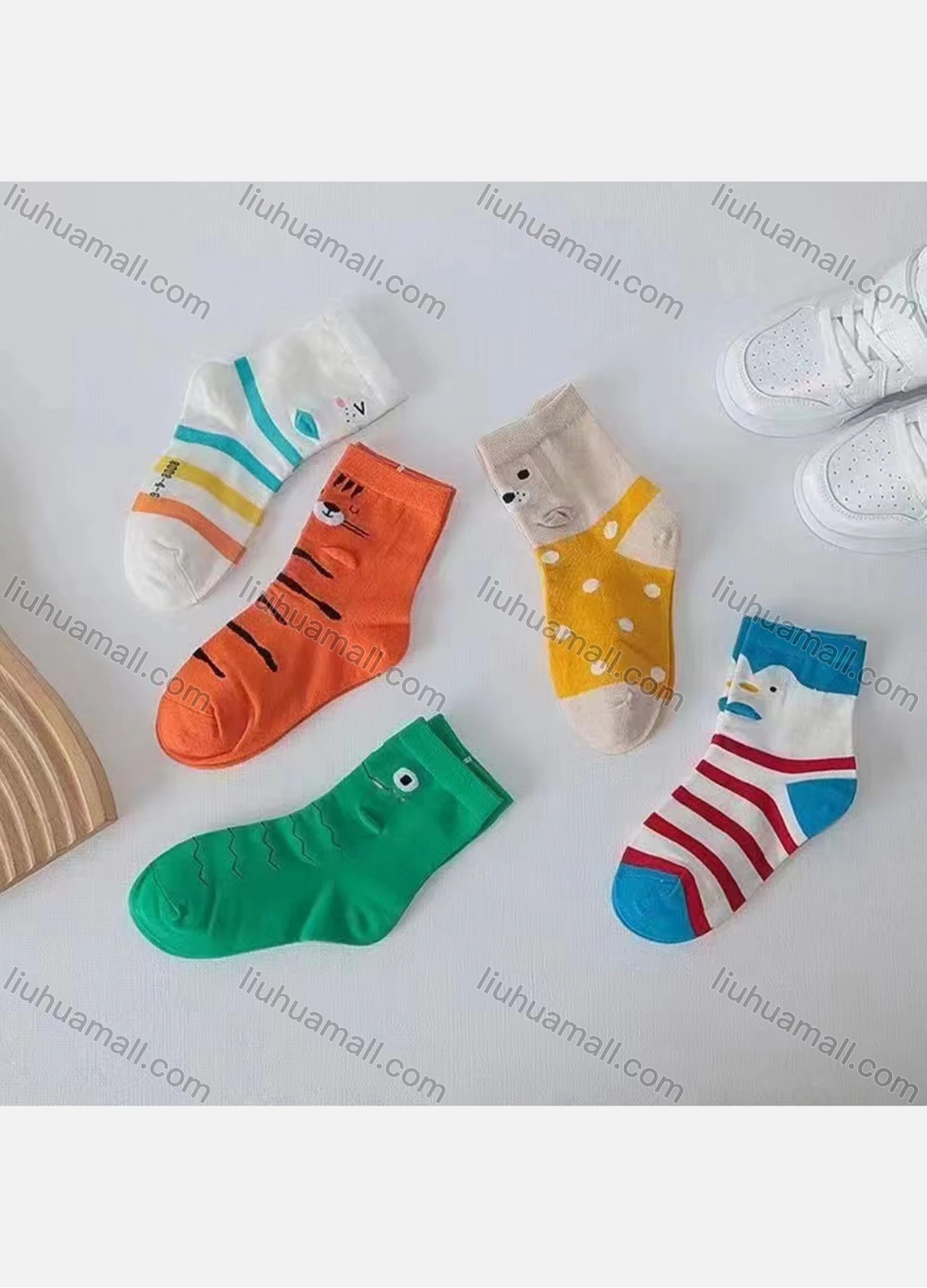Wholesale Kid's Allover Print Cotton Socks - Liuhuamall