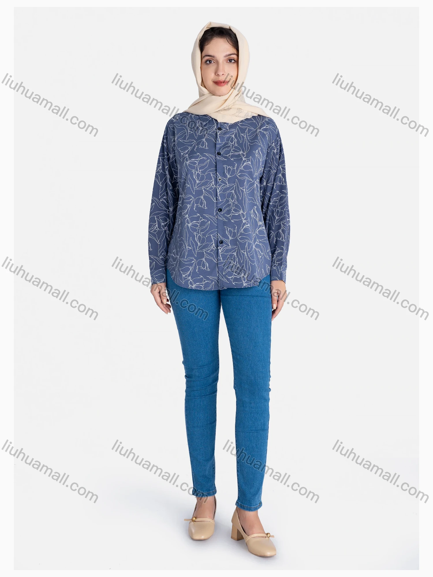 Wholesale Women's Floral Print Regular Fit Patch Pocket Button Down Casual Shirt Without Hijab - Liuhuamall