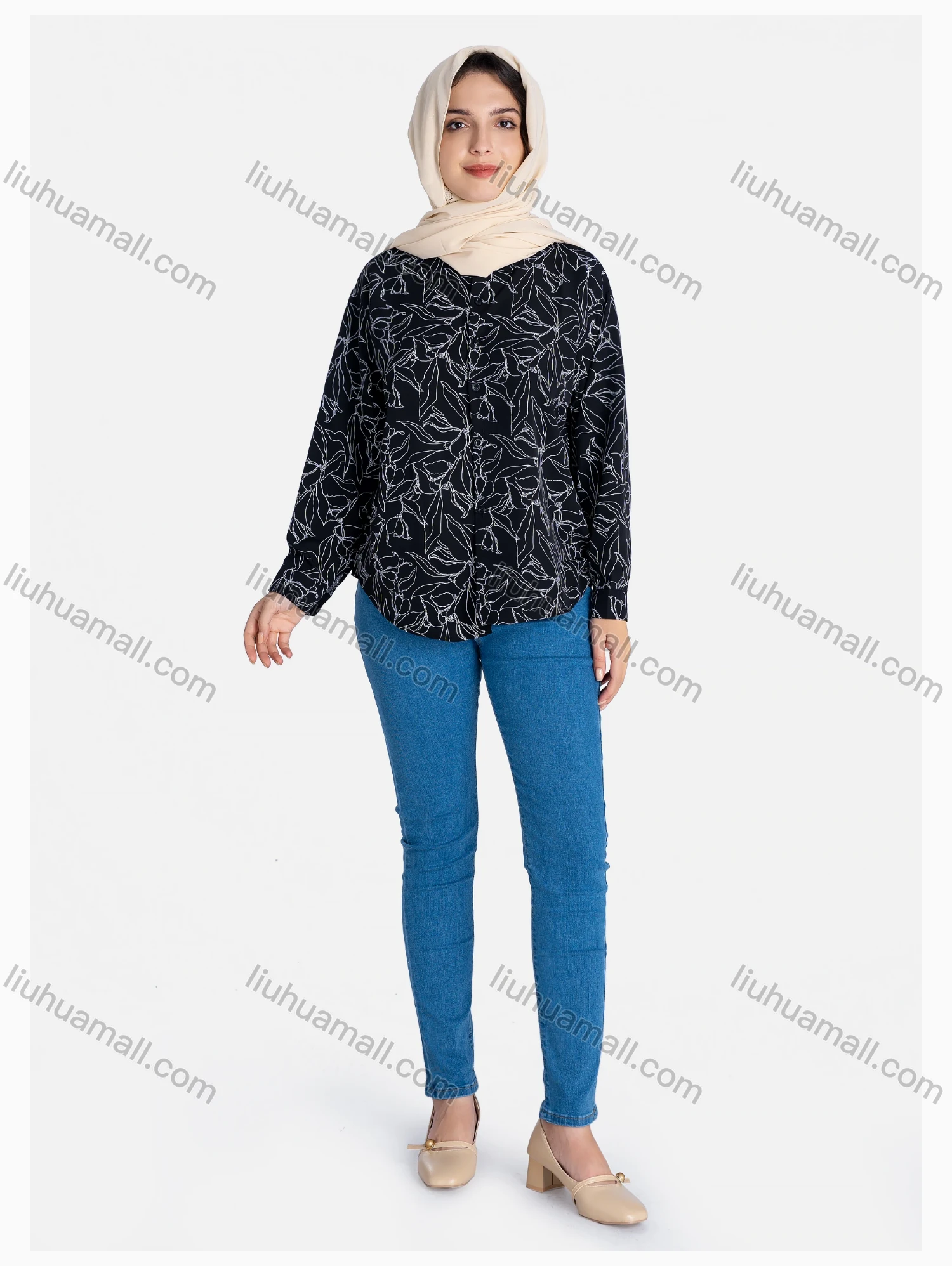 Wholesale Women's Floral Print Regular Fit Patch Pocket Button Down Casual Shirt Without Hijab - Liuhuamall