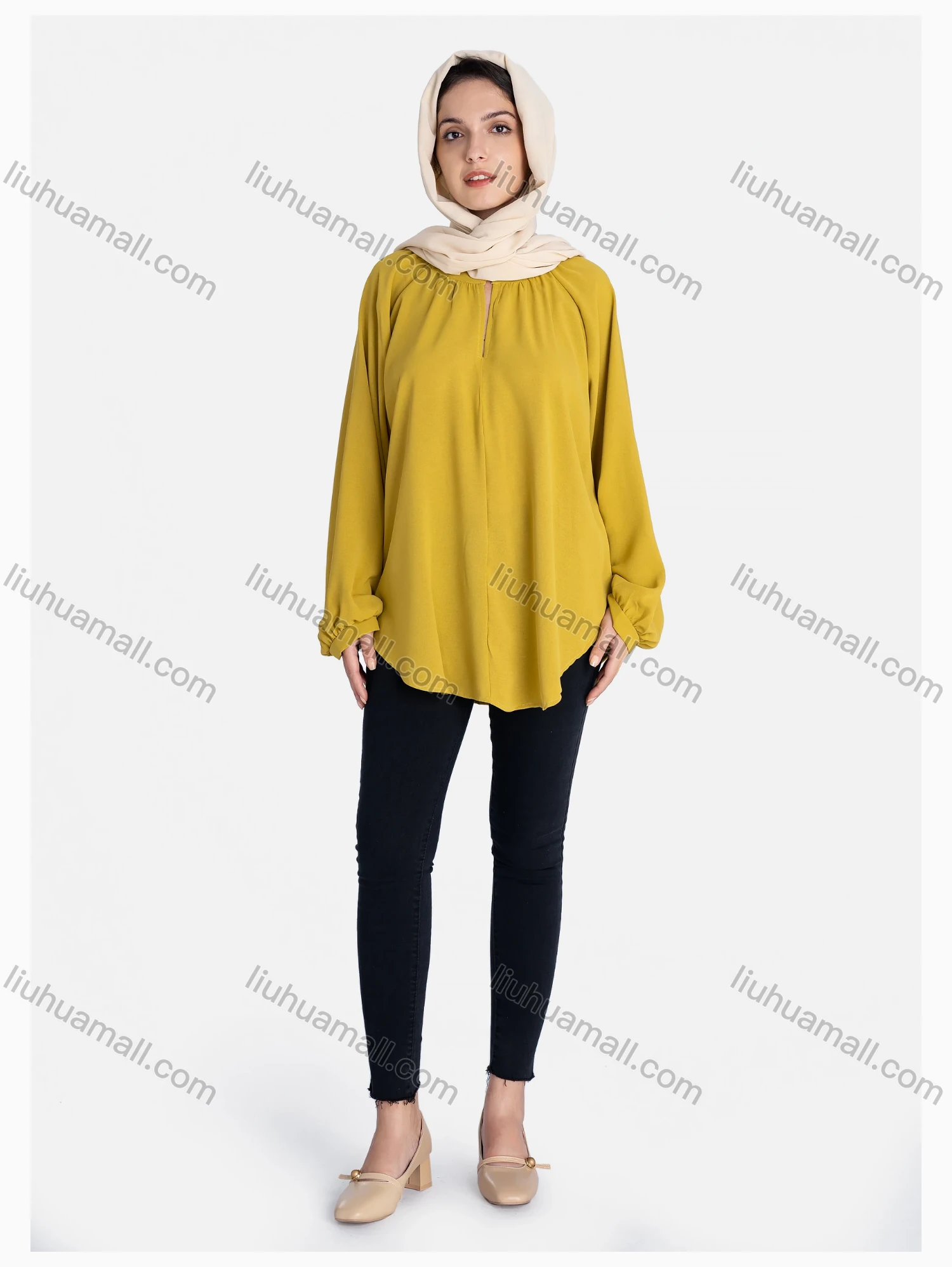 Wholesale Women's Keyhole Neck Loose Fit Plain Long Sleeve Curved Hem Tunic - Liuhuamall