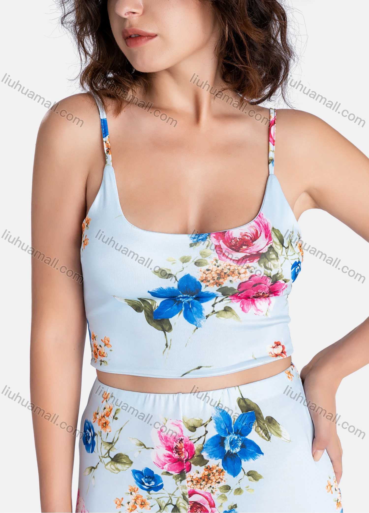 Wholesale Women's Floral Print Spaghetti Straps Crop Cami Top & High Waist Shorts 2 Pieces Set - Liuhuamall