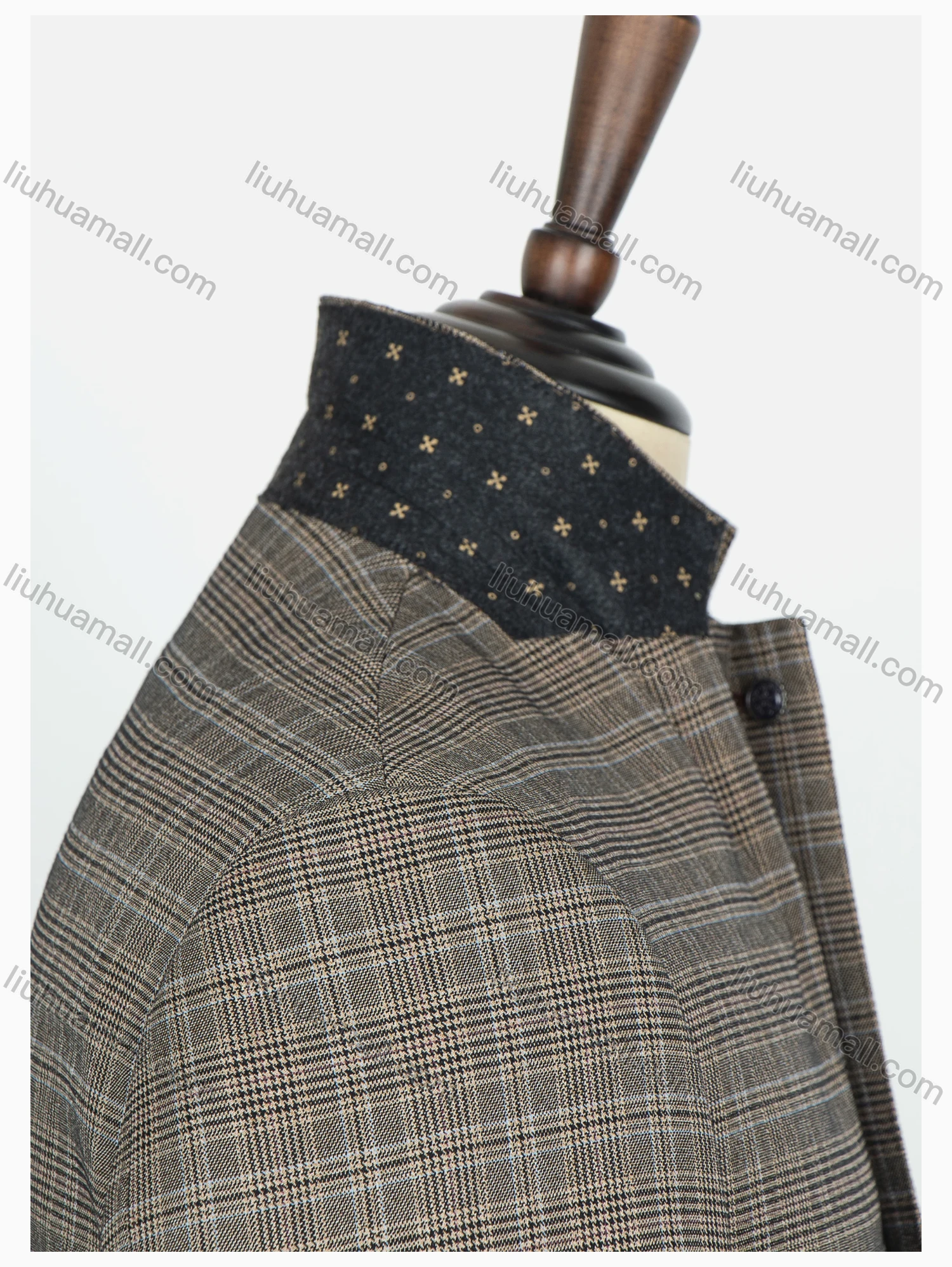 Wholesale Men's Formal Lapel Long Sleeve Two Buttons Flap Pockets Plaid Blazer Jackets - Liuhuamall