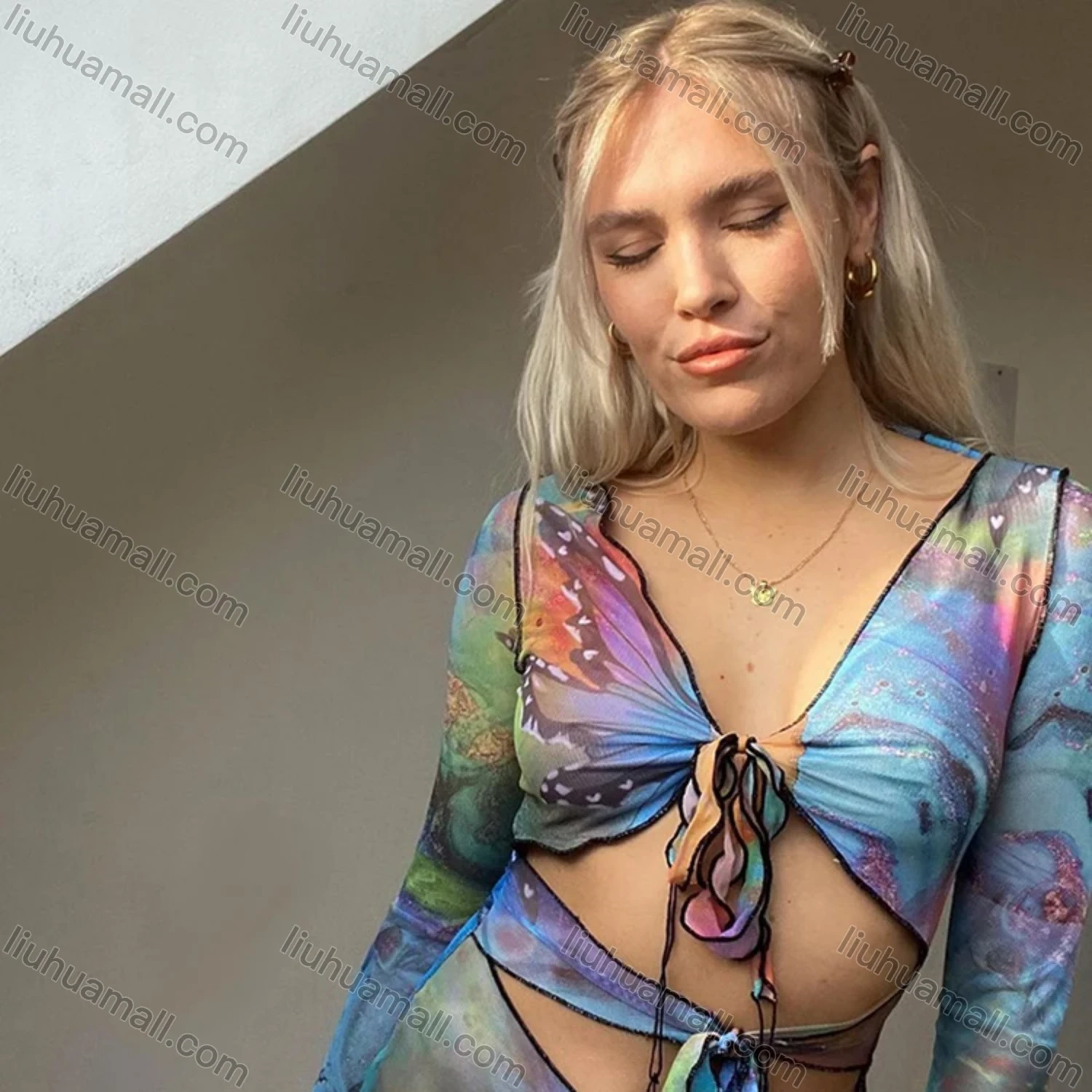 Wholesale Women's Sexy Allover Print Tie Front Cut Out Long Sleeve Short Dress M21DS156# - Liuhuamall