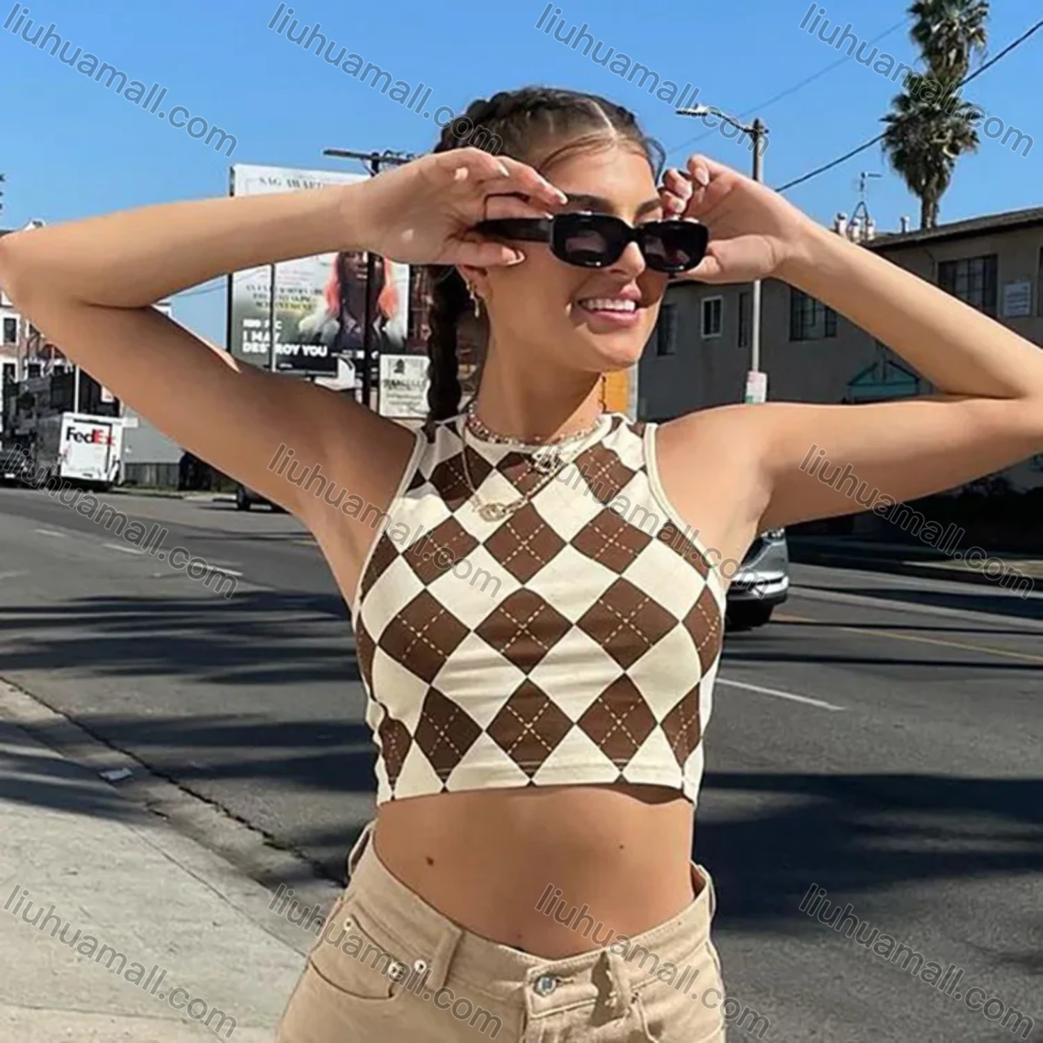 Wholesale Women's Casual Diamond Checkered Round Neck Crop Tank Top - Liuhuamall