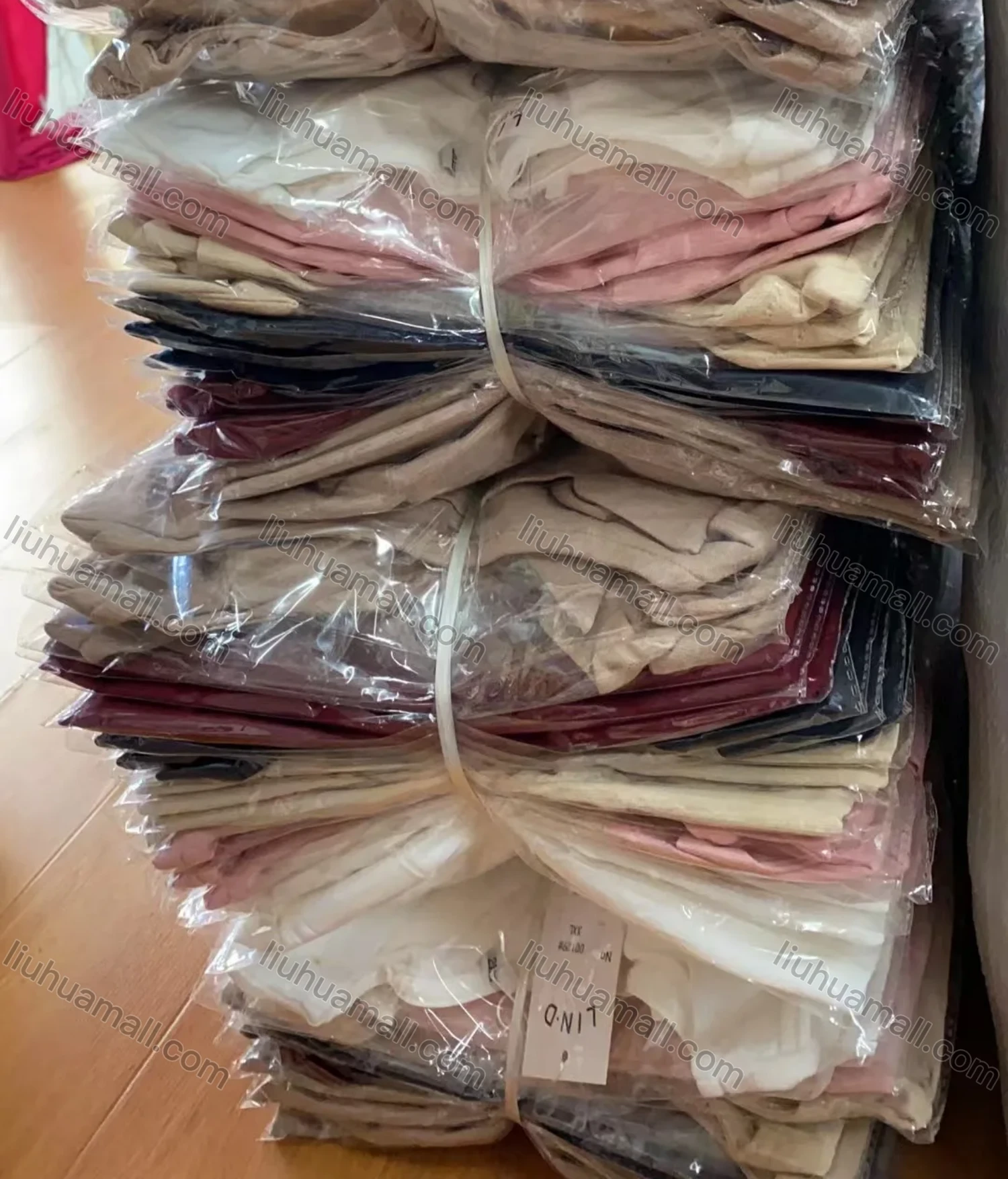 Wholesale Women's Casual Scoop Neck Short Sleeve Appliques Knit Blouse - Liuhuamall